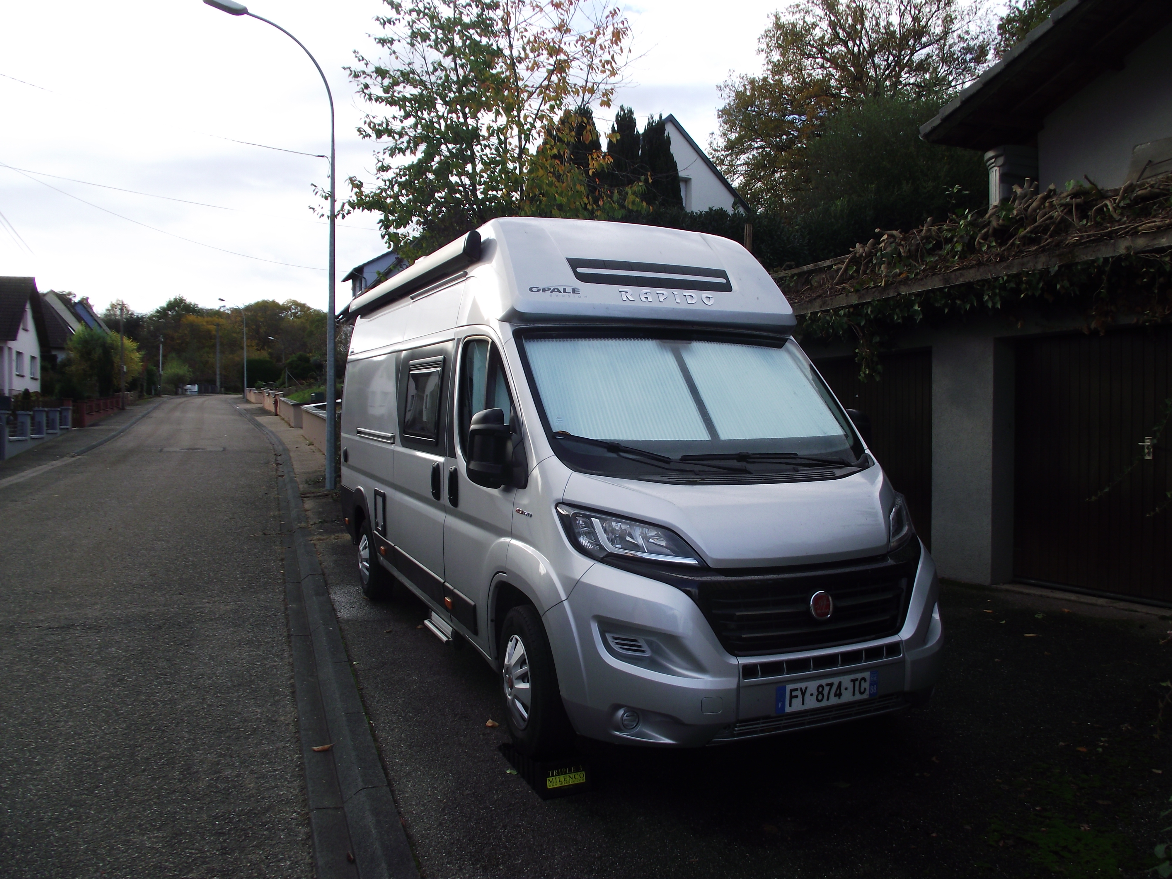 camping-car RAPIDO V 65 XL  extérieur / face avant