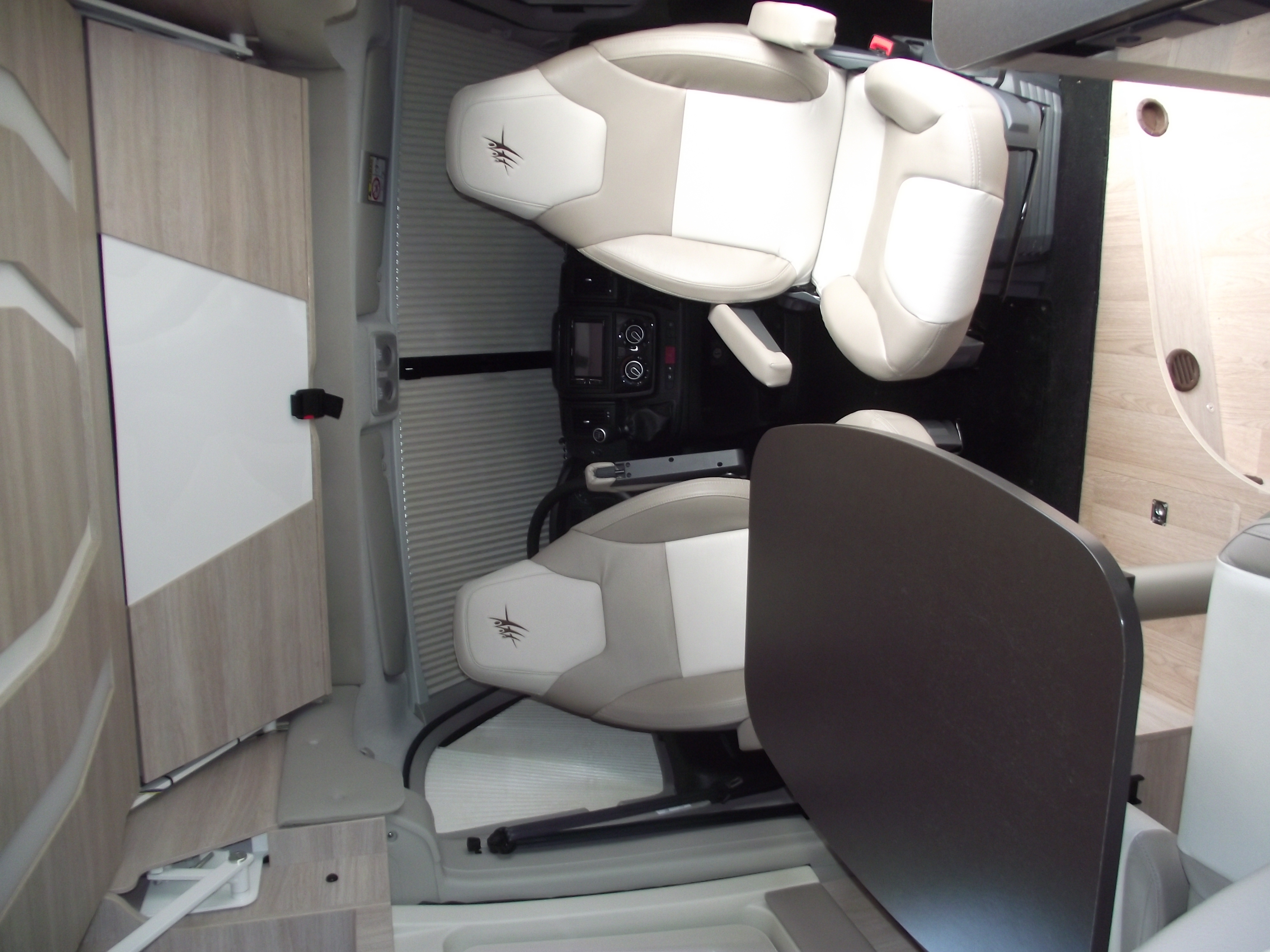 camping-car RAPIDO V 65 XL  intérieur / coin salon