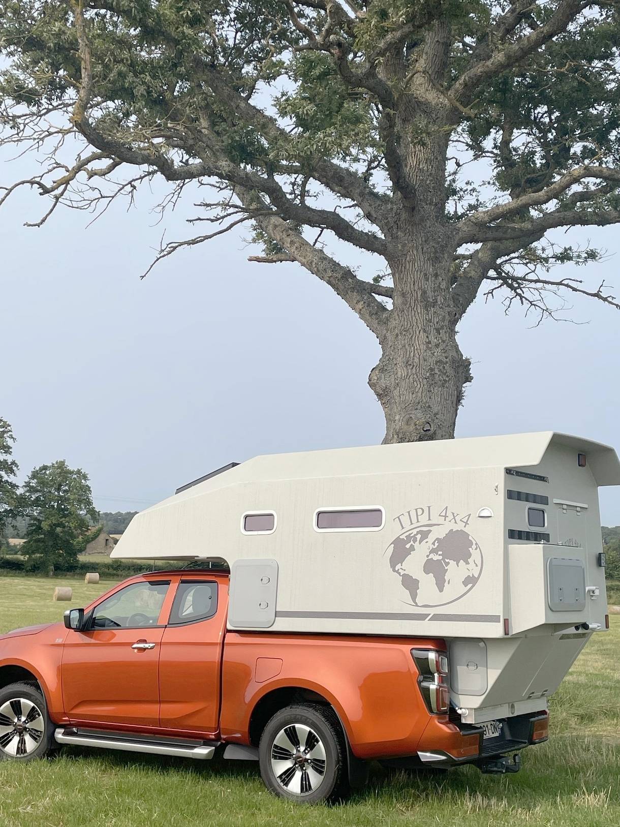 camping-car ISUZU PICK UP D MAX N60F  extérieur / latéral gauche