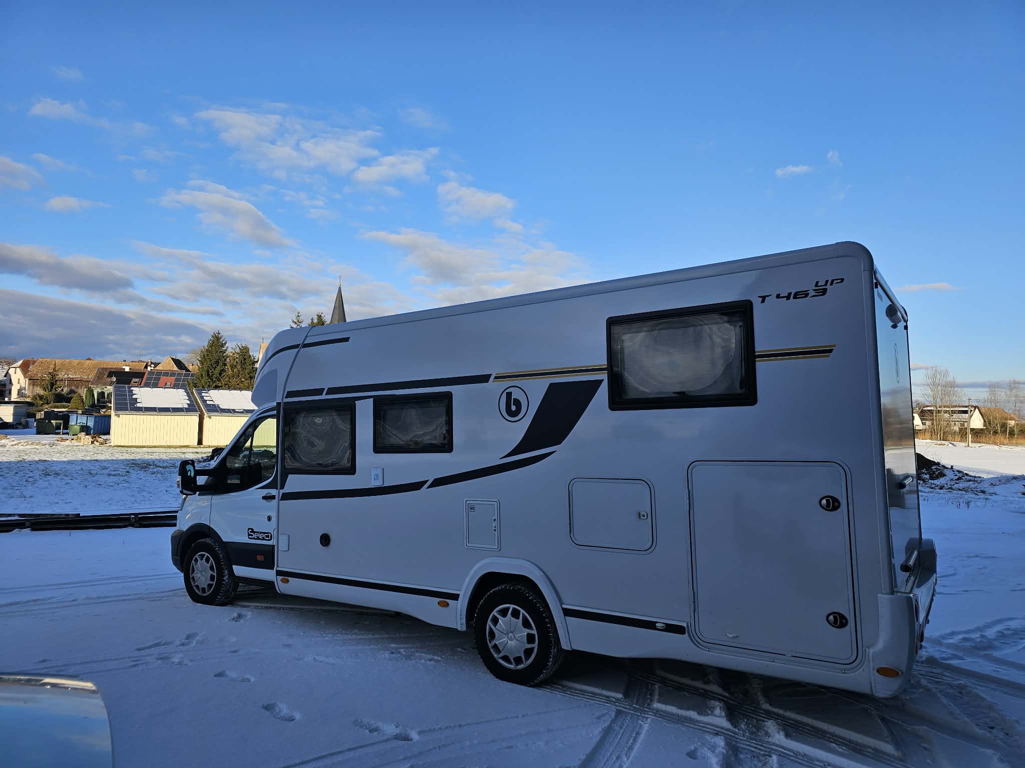 camping-car BENIMAR T463 UP SELECT  extérieur / latéral gauche