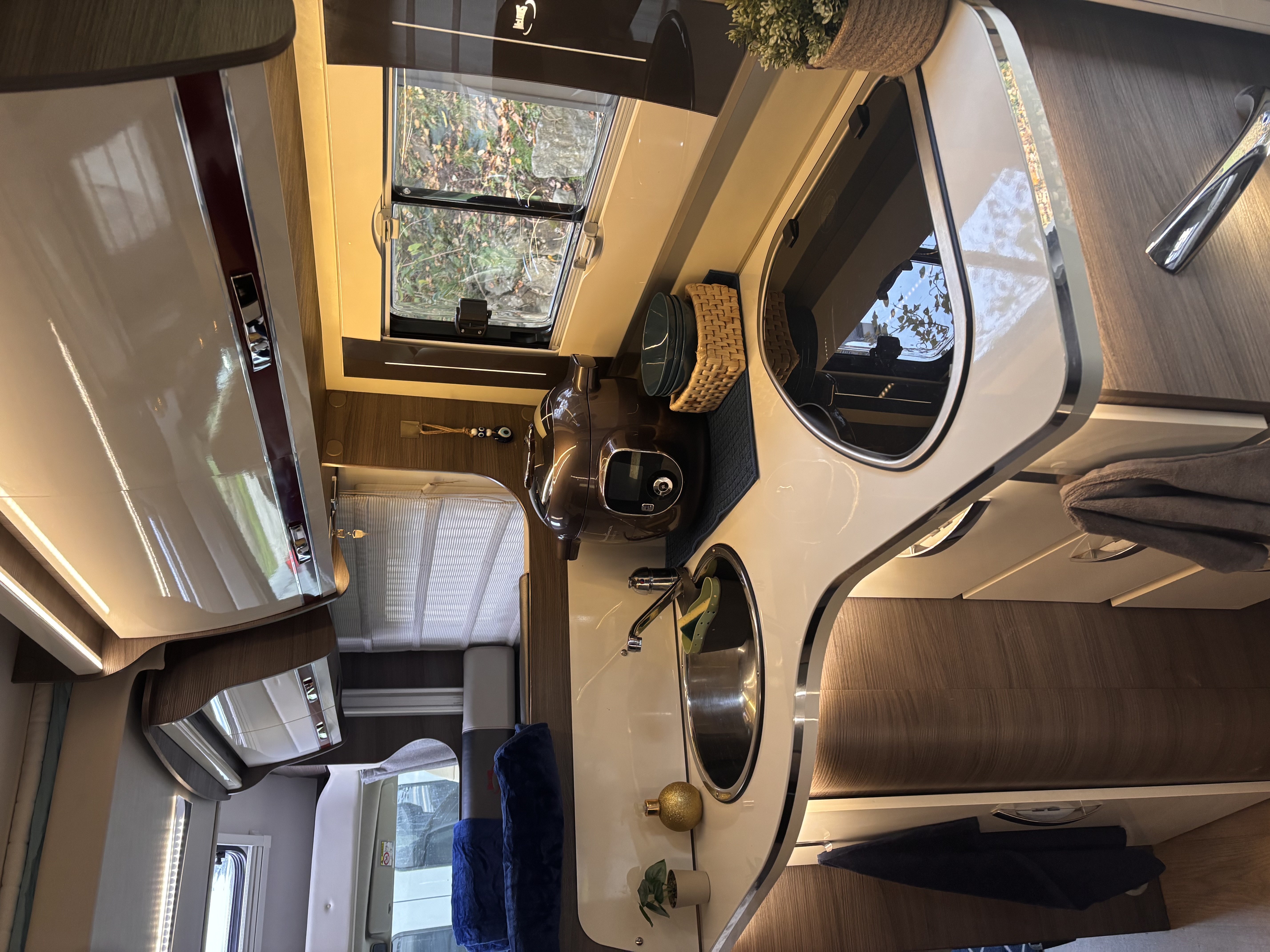 camping-car MC LOUIS MC4 22 DIAMOND  intérieur  / coin cuisine