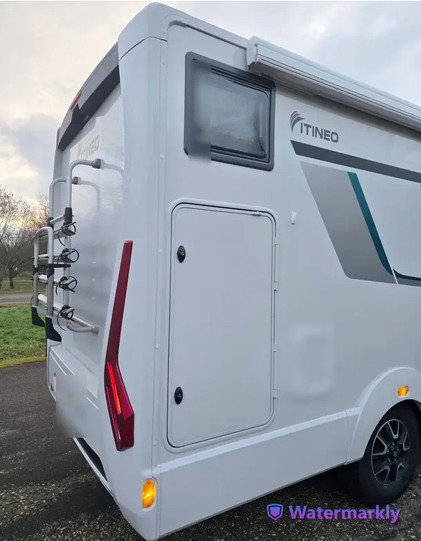 camping-car ITINEO SBD700  extérieur / latéral droit