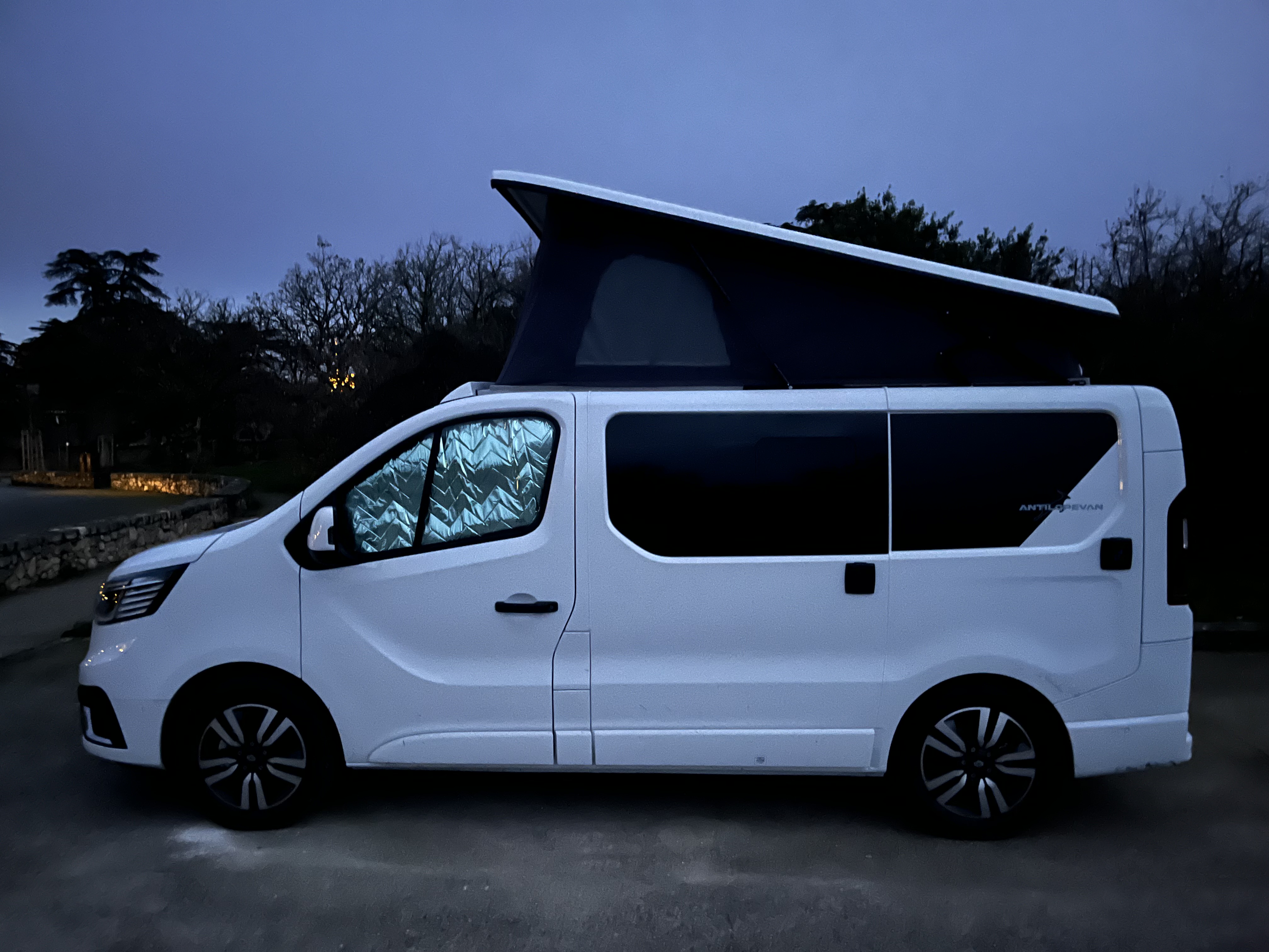 camping-car ANTILOPE VAN F5  intérieur / autre couchage