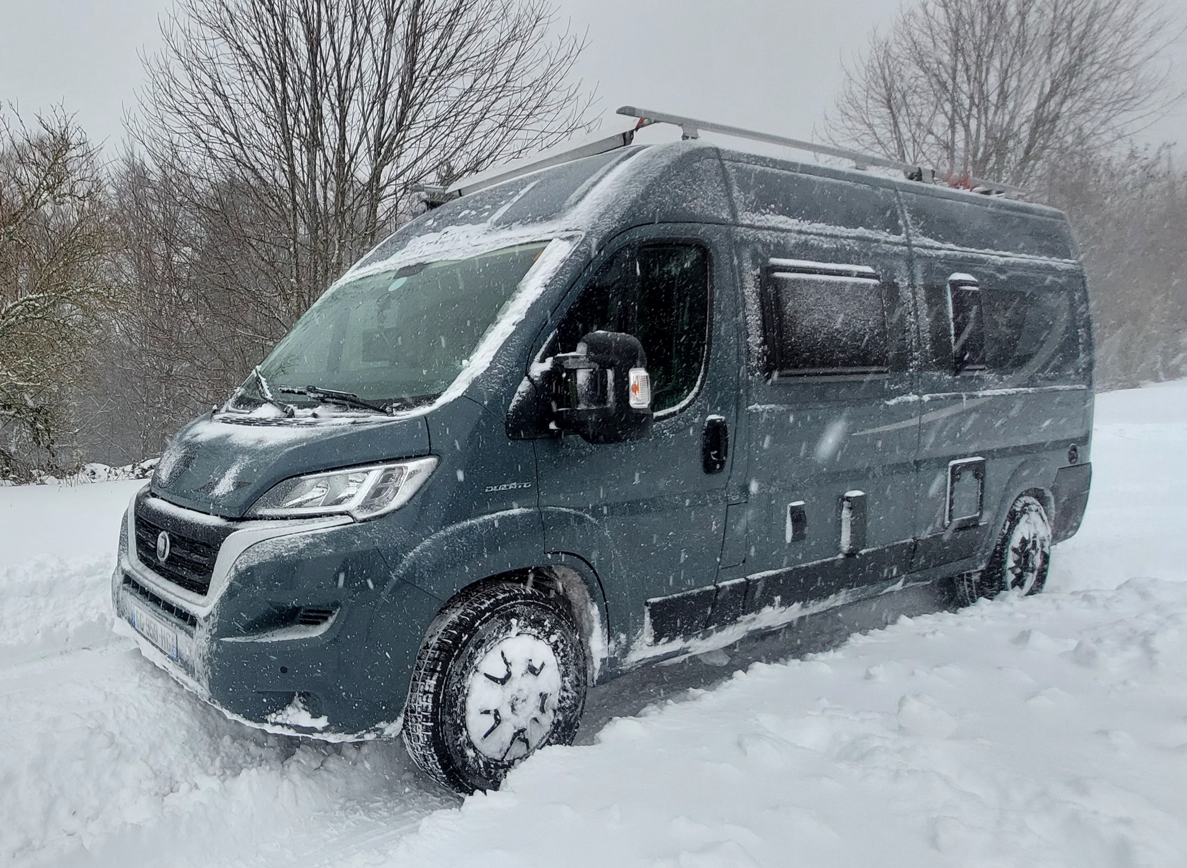 camping-car KARMANN DAVIS   extérieur / latéral droit