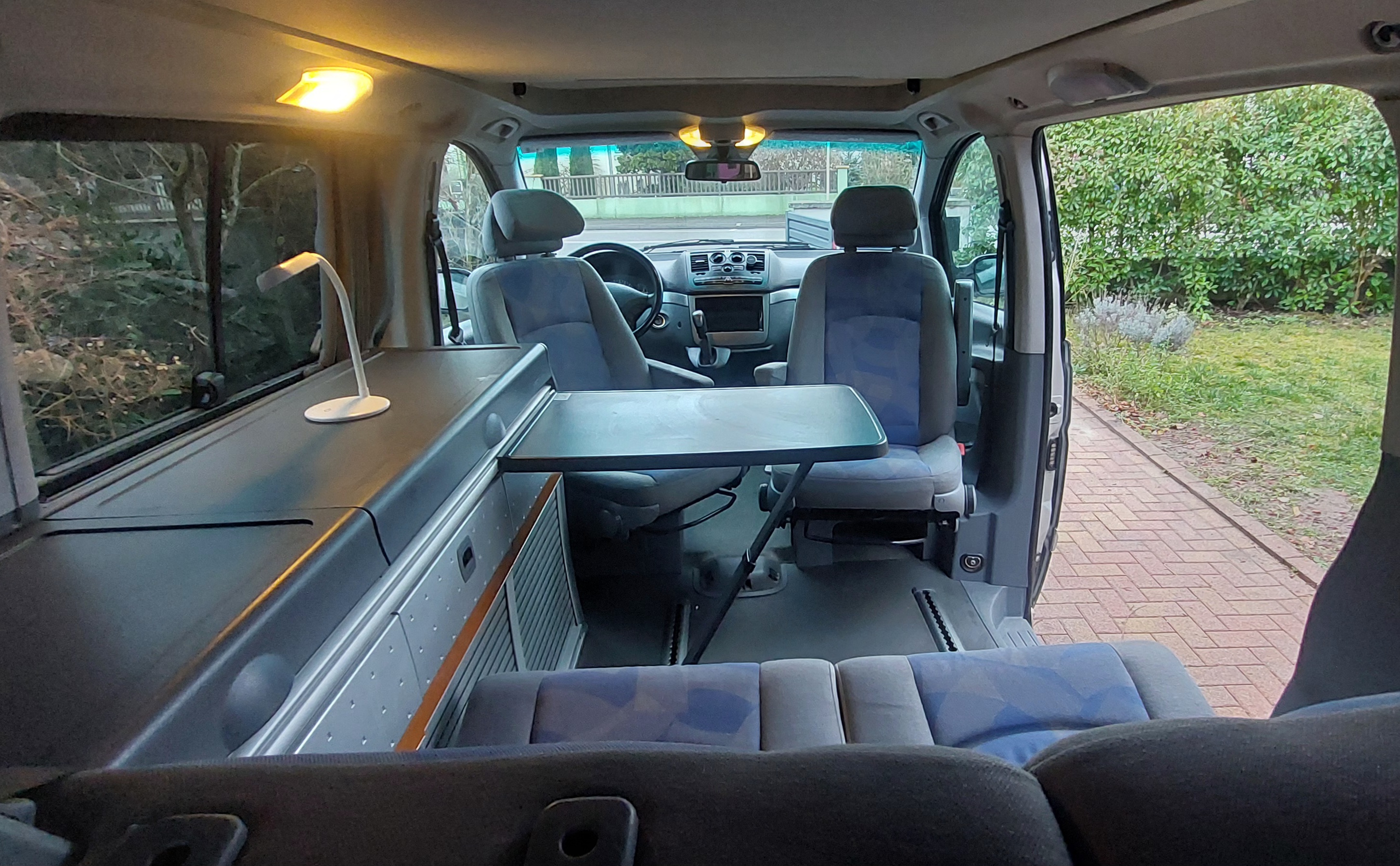 camping-car MARCO POLO 3.0 CDI  intérieur / coin salon