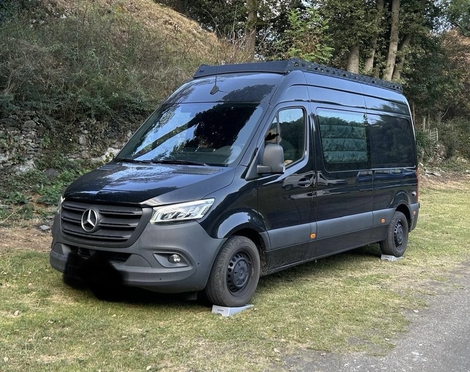 camping-car SPRINTER MERCEDES BENZ  extérieur / latéral droit
