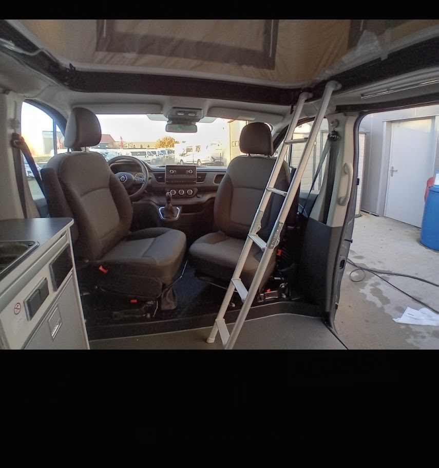 camping-car FONT VENDOME AUTOCAMP  extérieur / latéral droit