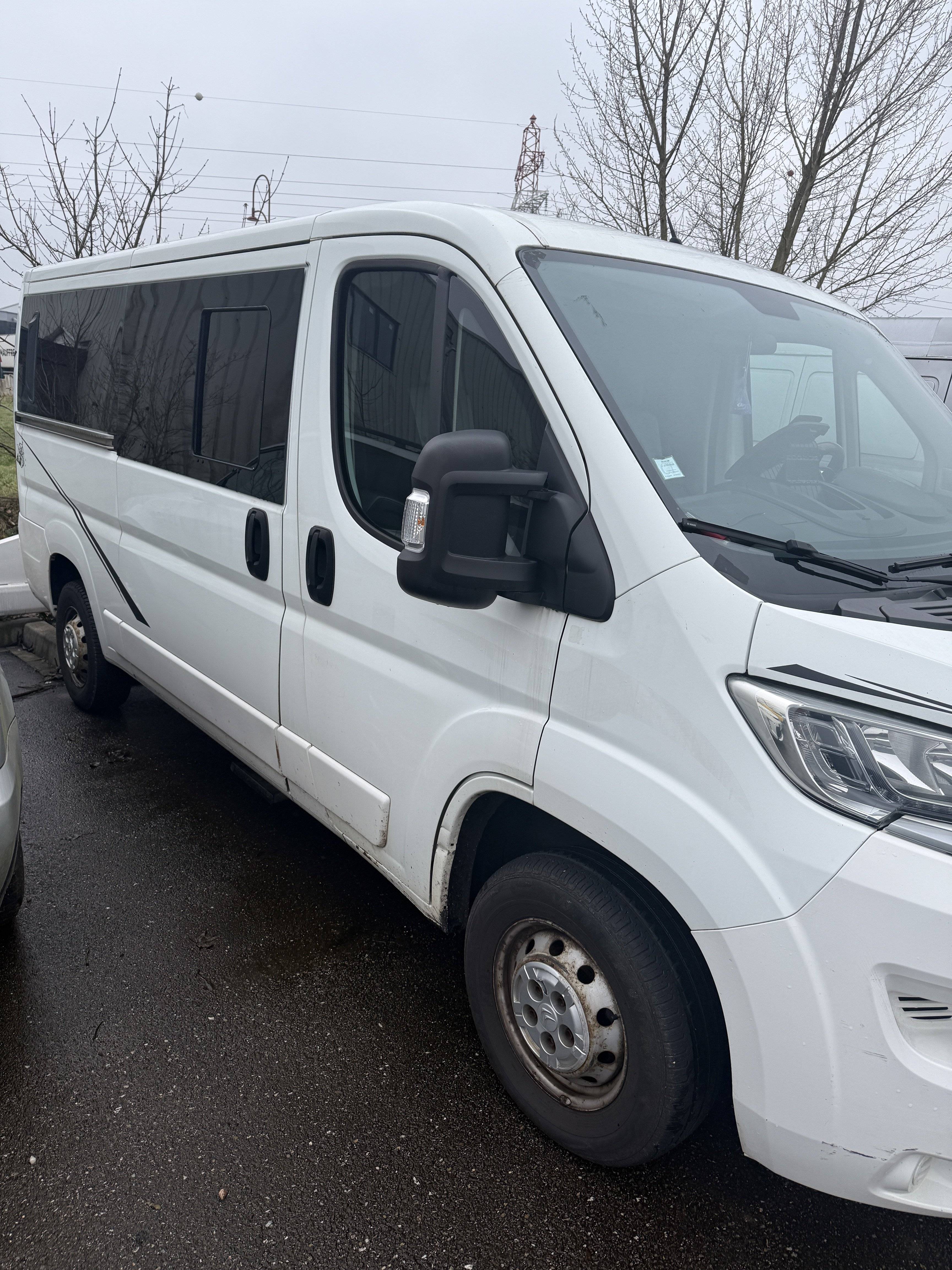 camping-car JUMPER 3000  extérieur / latéral gauche