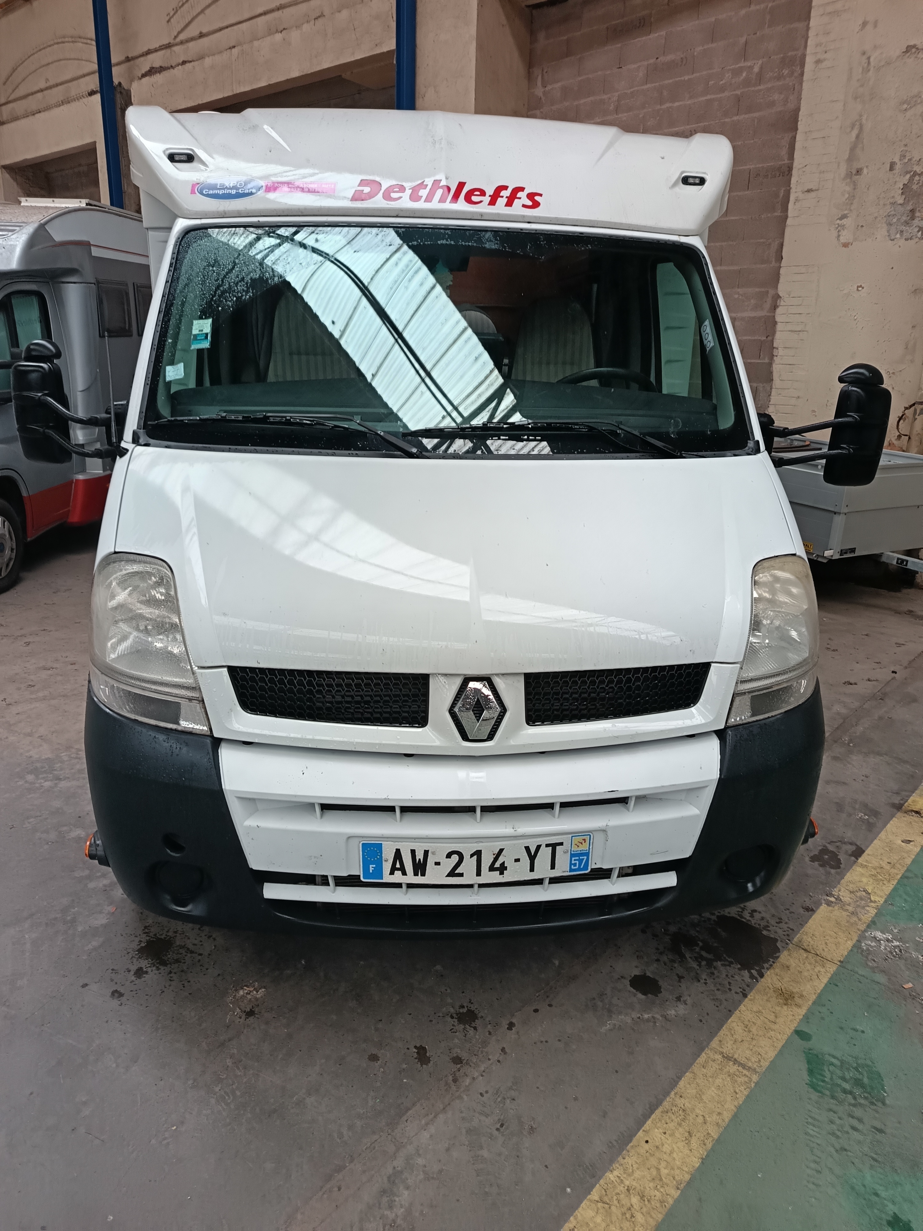 camping-car DETHLEFFS ESPRIT RT  extérieur / face avant