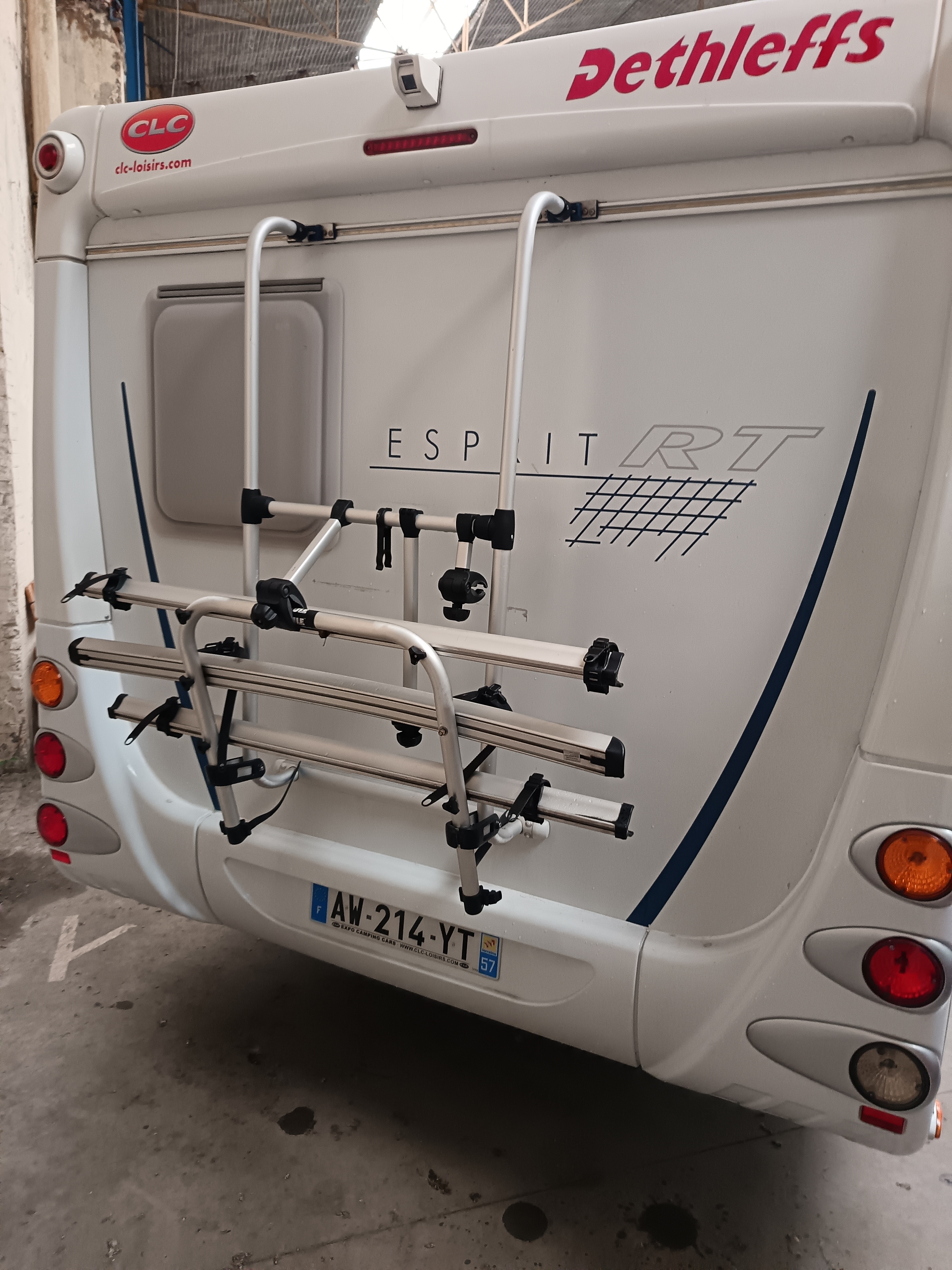 camping-car DETHLEFFS ESPRIT RT  extérieur / arrière