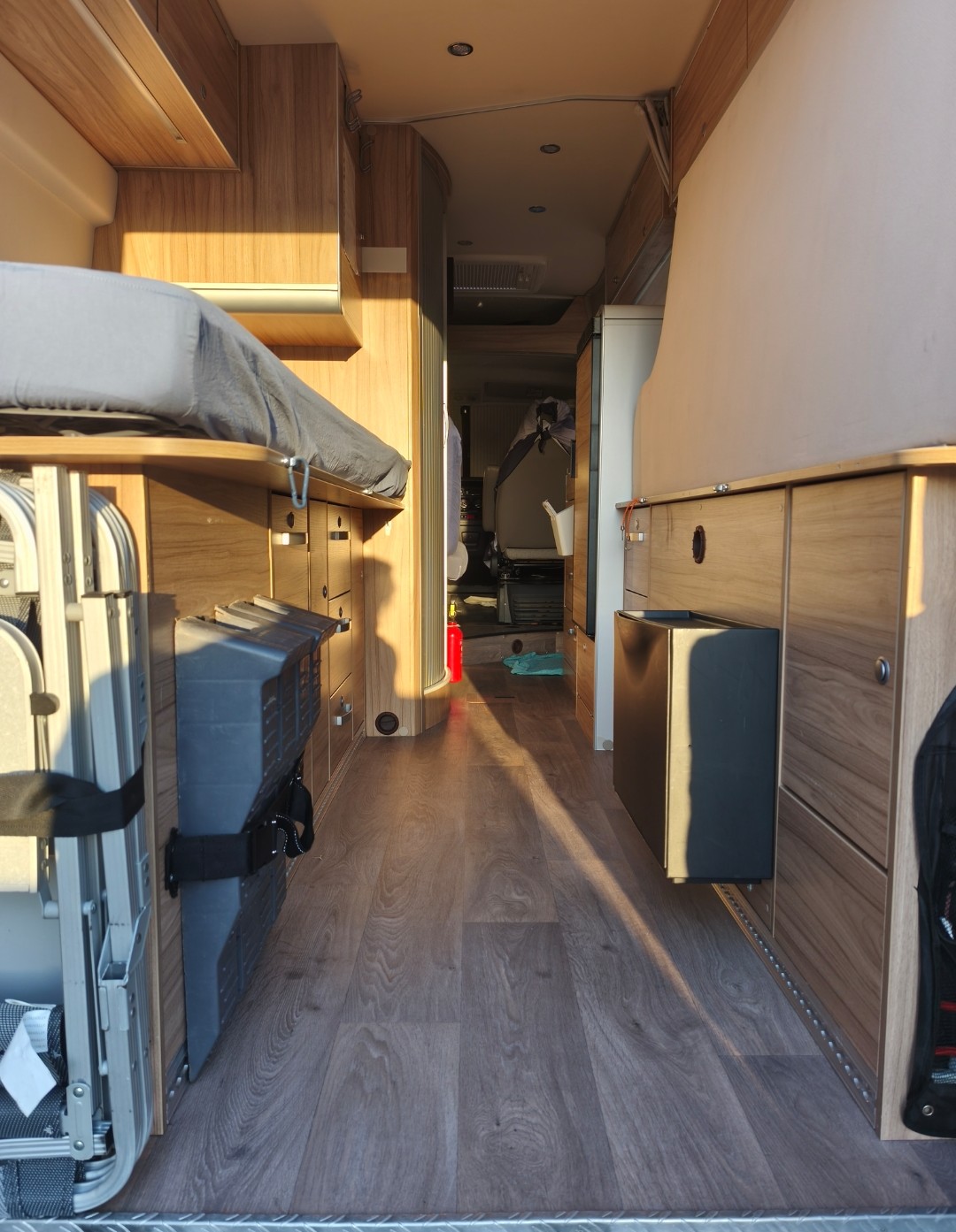 camping-car HYMER YELLOWSTONE  extérieur / arrière