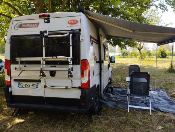 camping-car CHALLENGER VANY 11  extérieur / latéral gauche