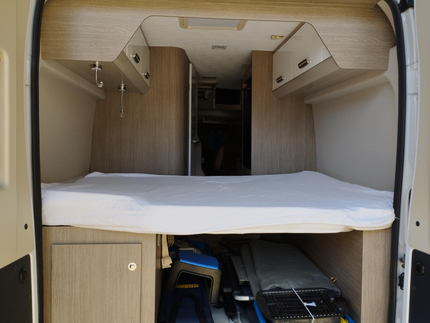 camping-car CHALLENGER VANY 11  extérieur / latéral droit