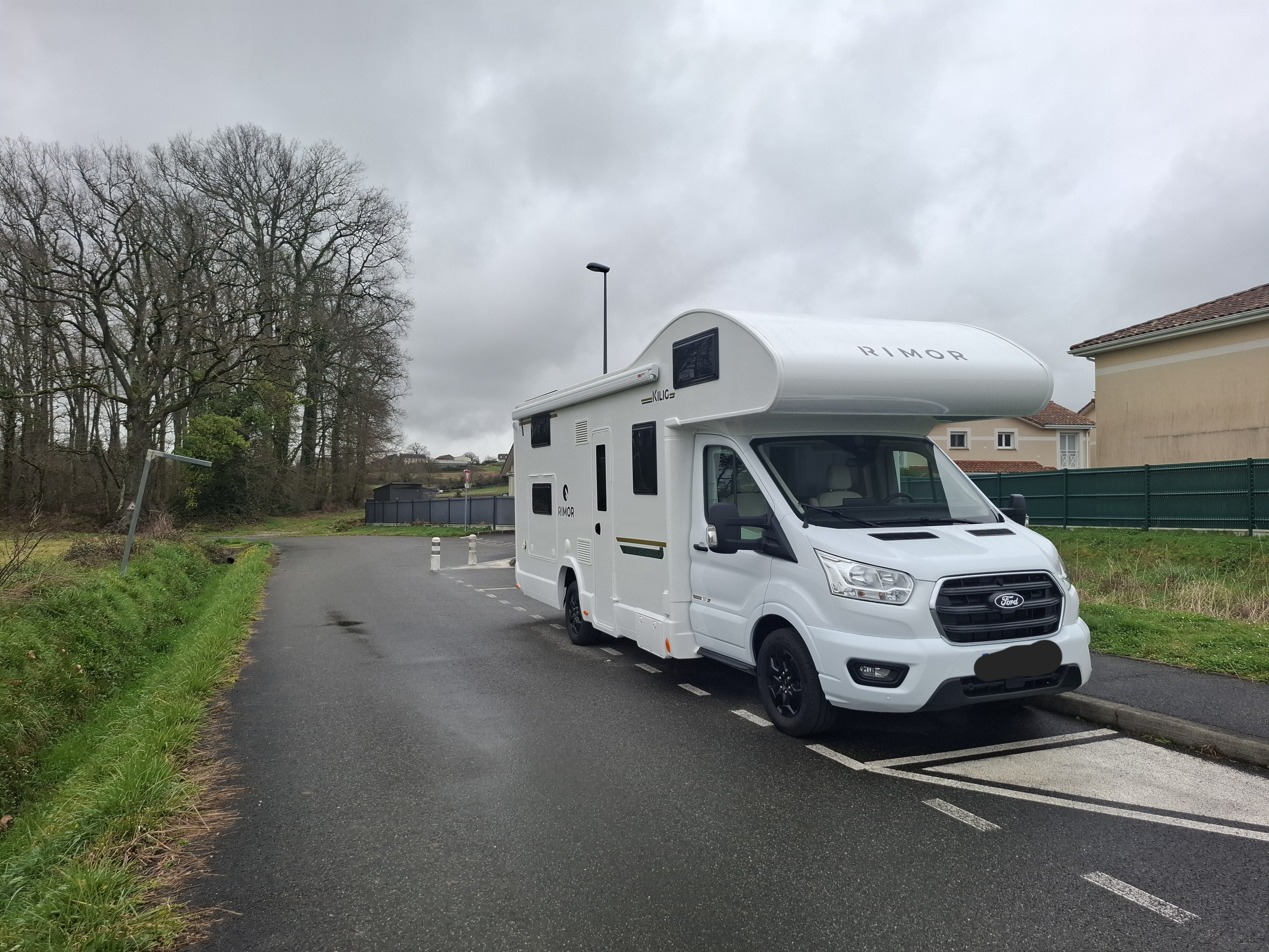 camping-car RIMOR KILLIG 50  extérieur / latéral gauche