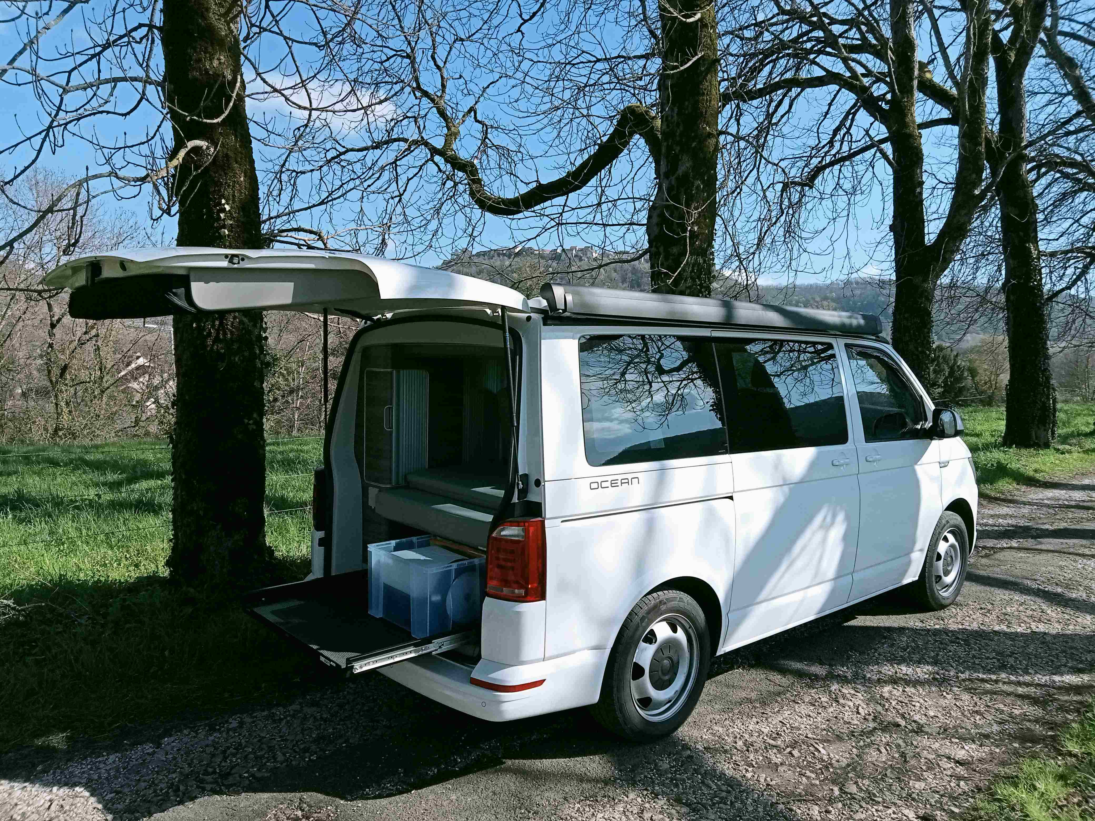 camping-car T6 CALIFORNIA OCEAN  extérieur / arrière