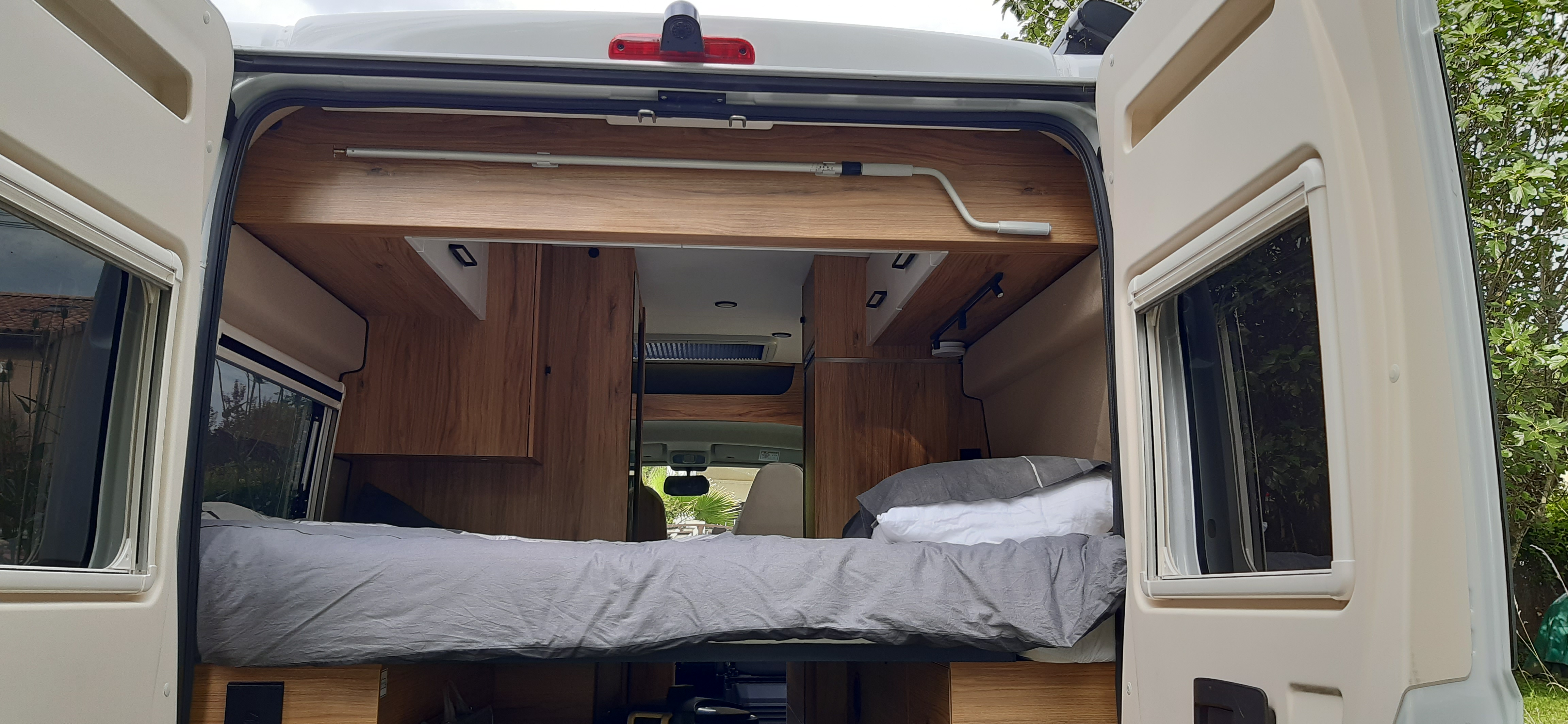 camping-car FONT VENDOME LEADER CAMP  extérieur / arrière