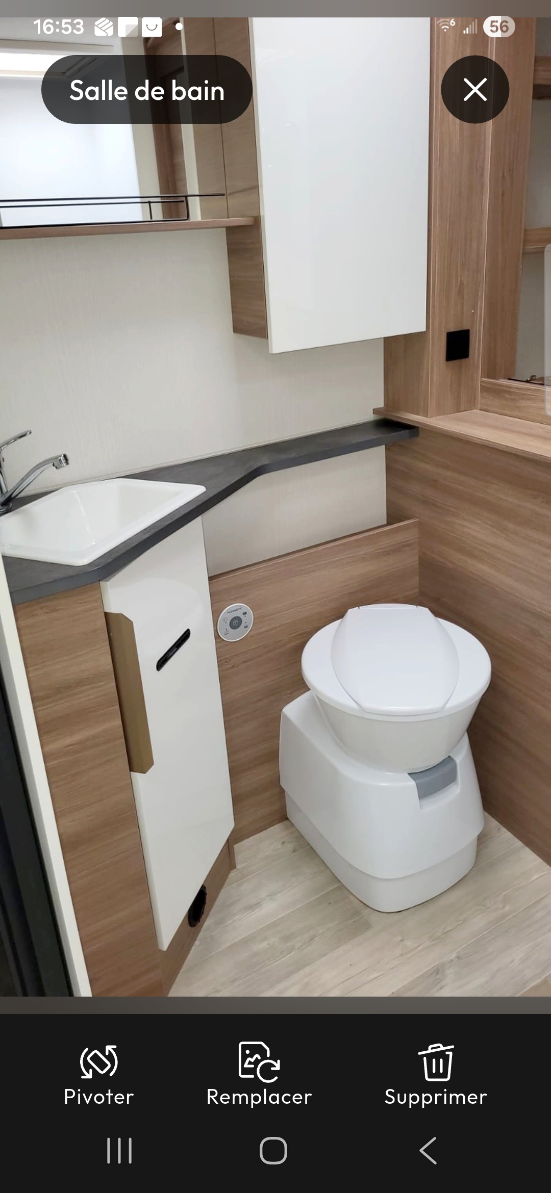 camping-car PILOTE P696  extérieur / latéral droit