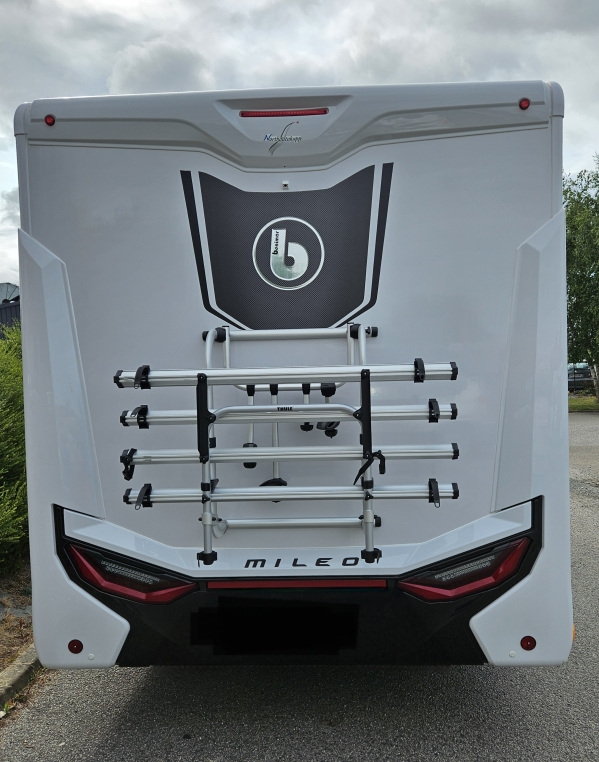 camping-car BENIMAR MILLEO 297  extérieur / arrière