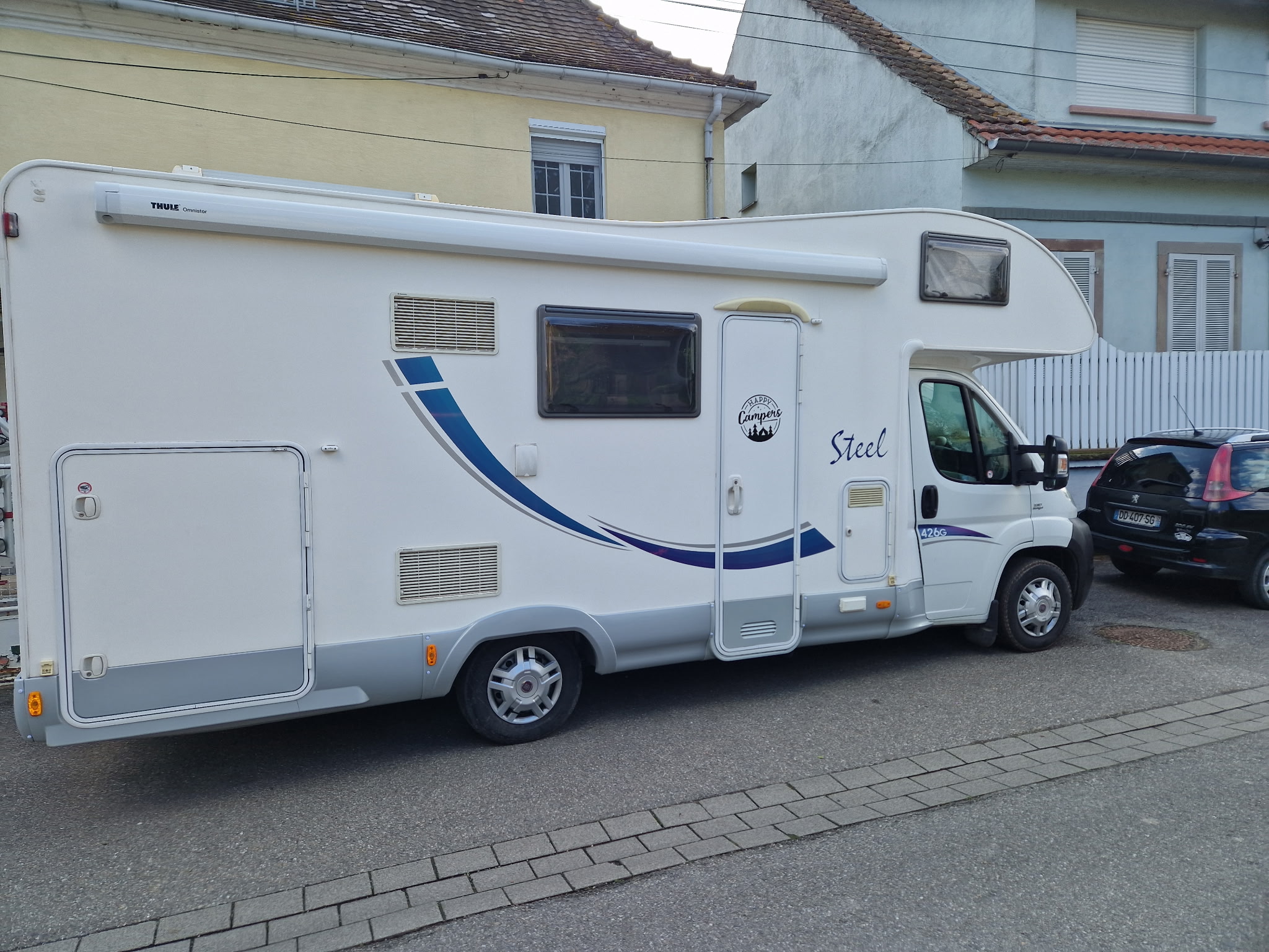 camping-car MC LOUIS STEEL 425  extérieur / latéral gauche