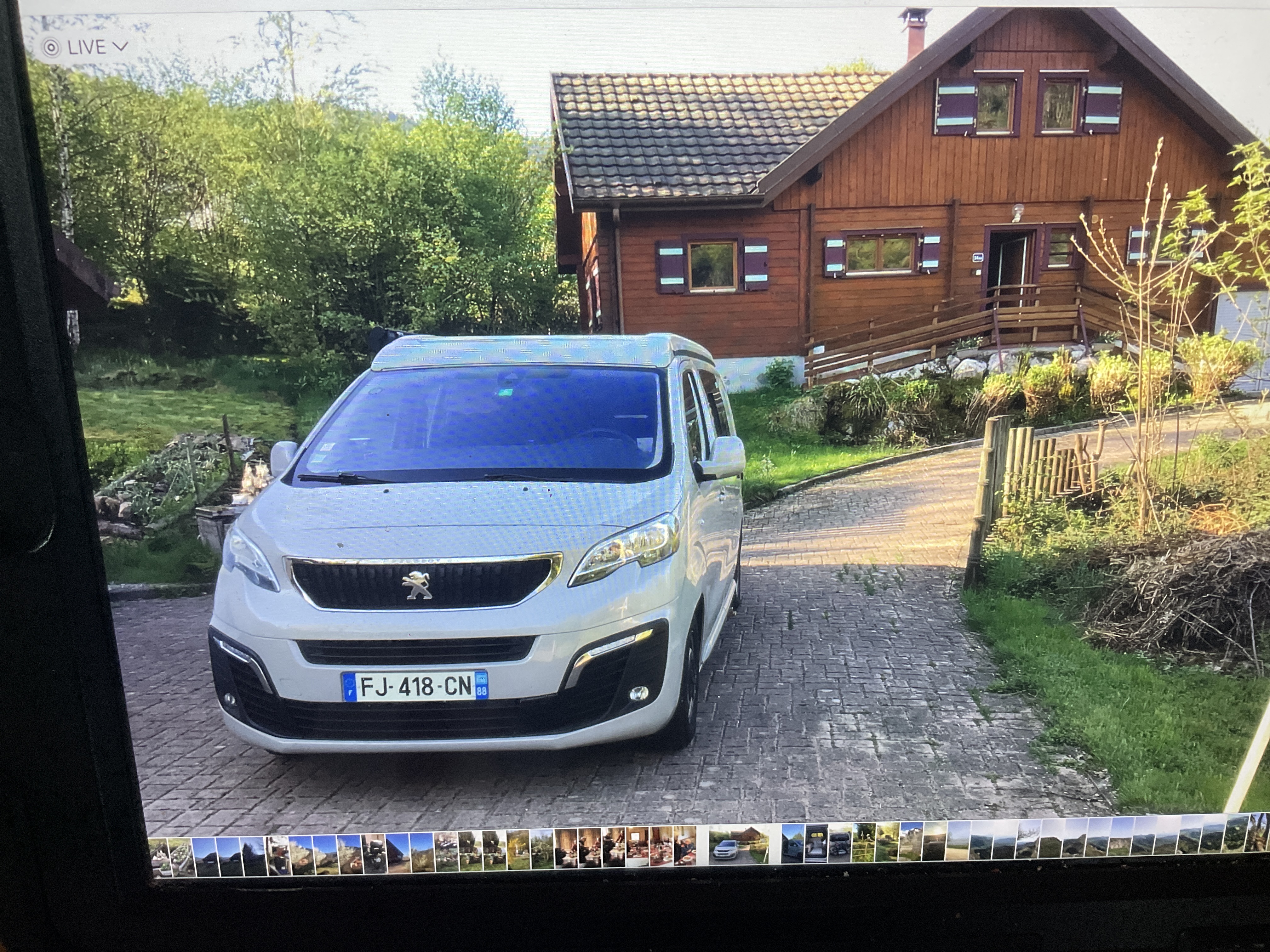 camping-car PEUGEOT EXPERT  extérieur / face avant