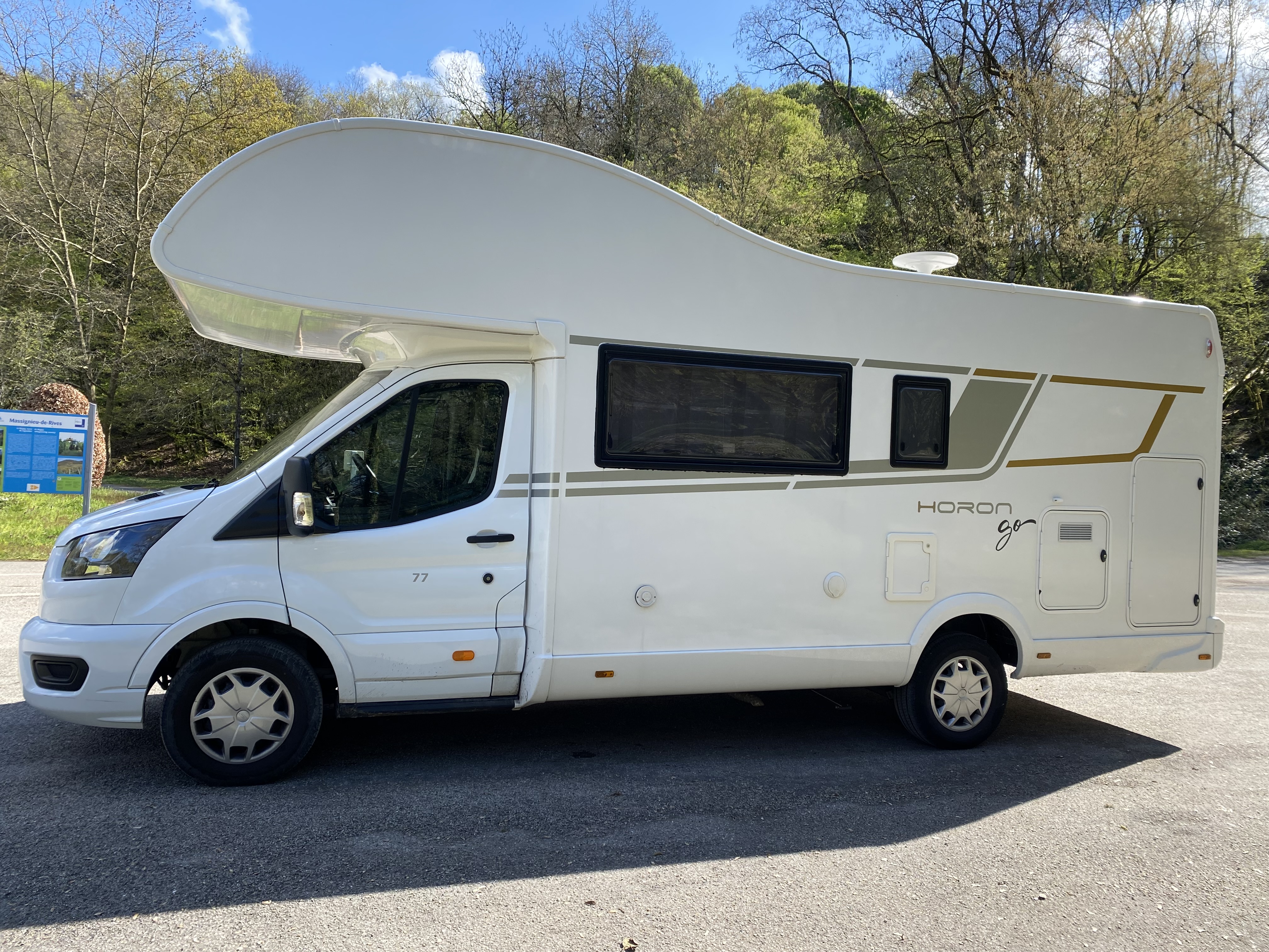 camping-car CI HORON GO 77M  extérieur / latéral droit
