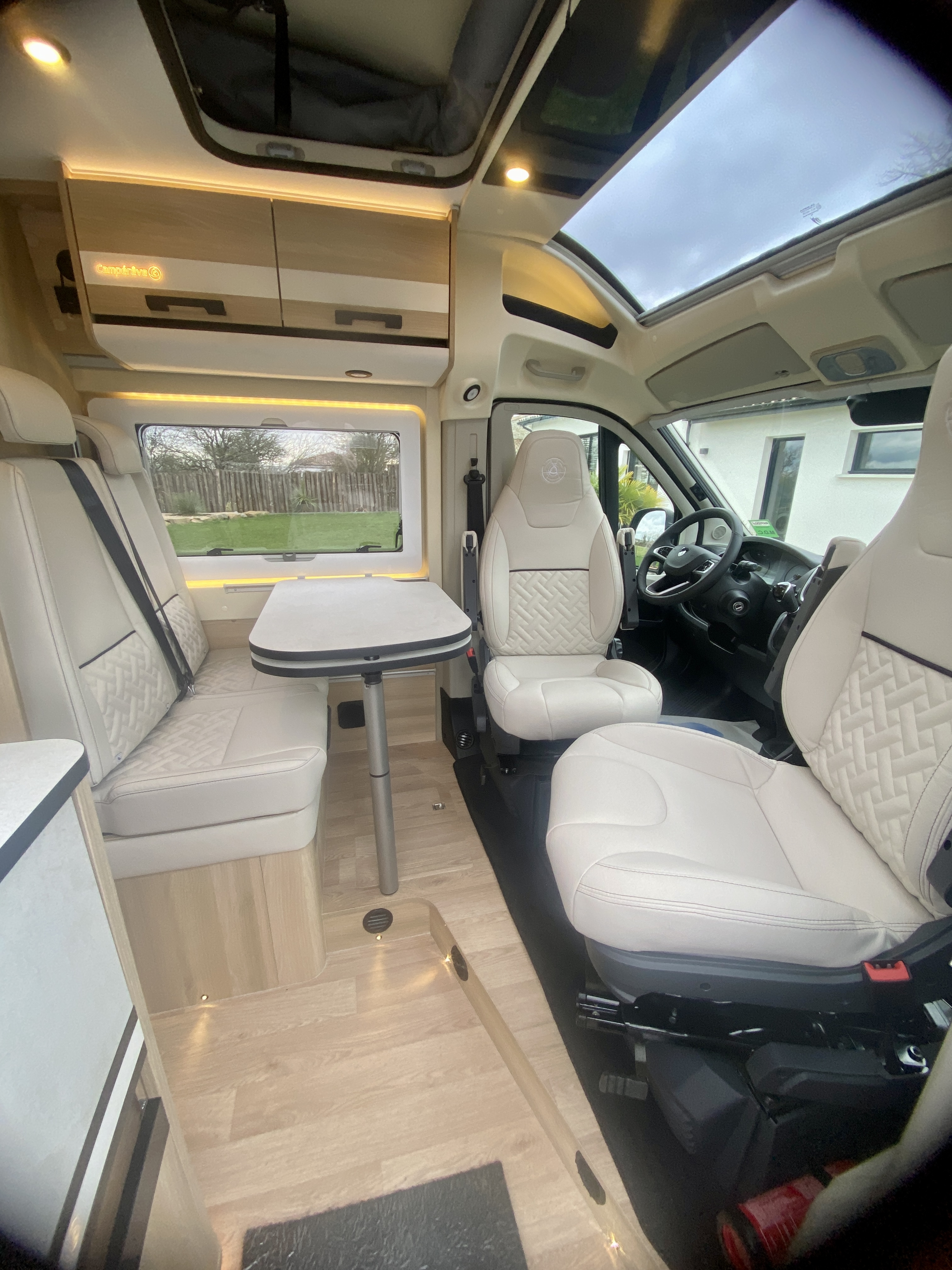 camping-car CAMPEREVE 746 AIR SAPHIR  intérieur / coin salon