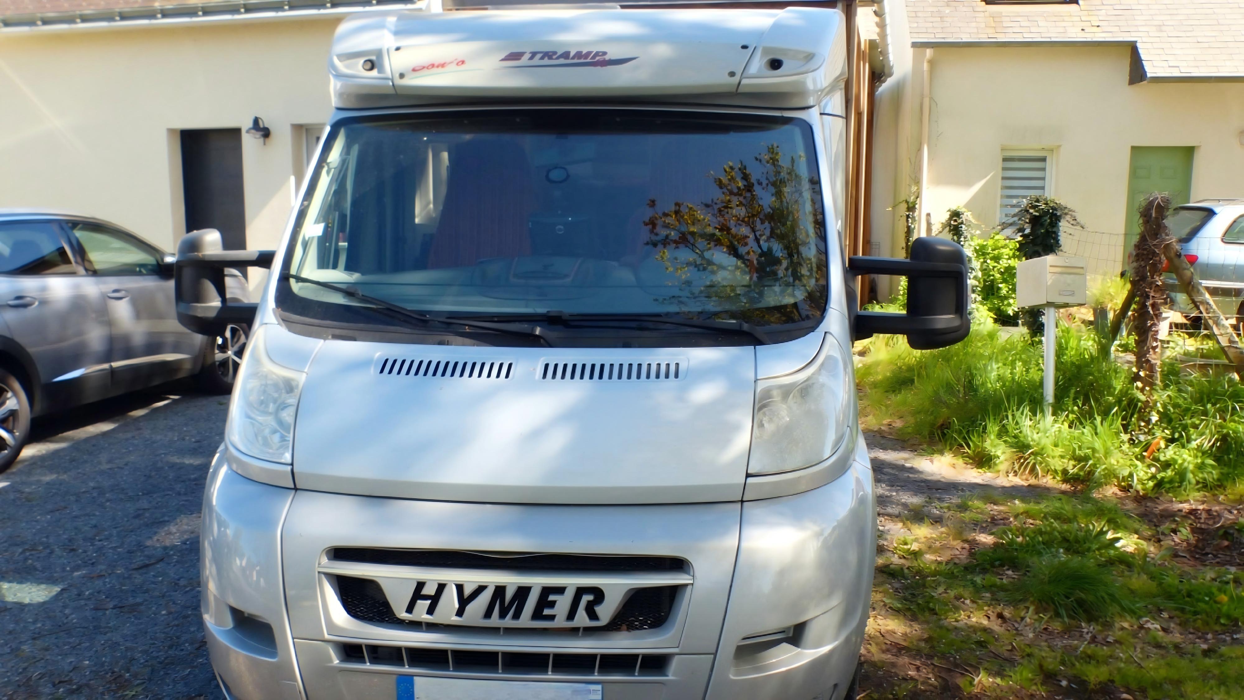 camping-car HYMER T 674   extérieur / face avant