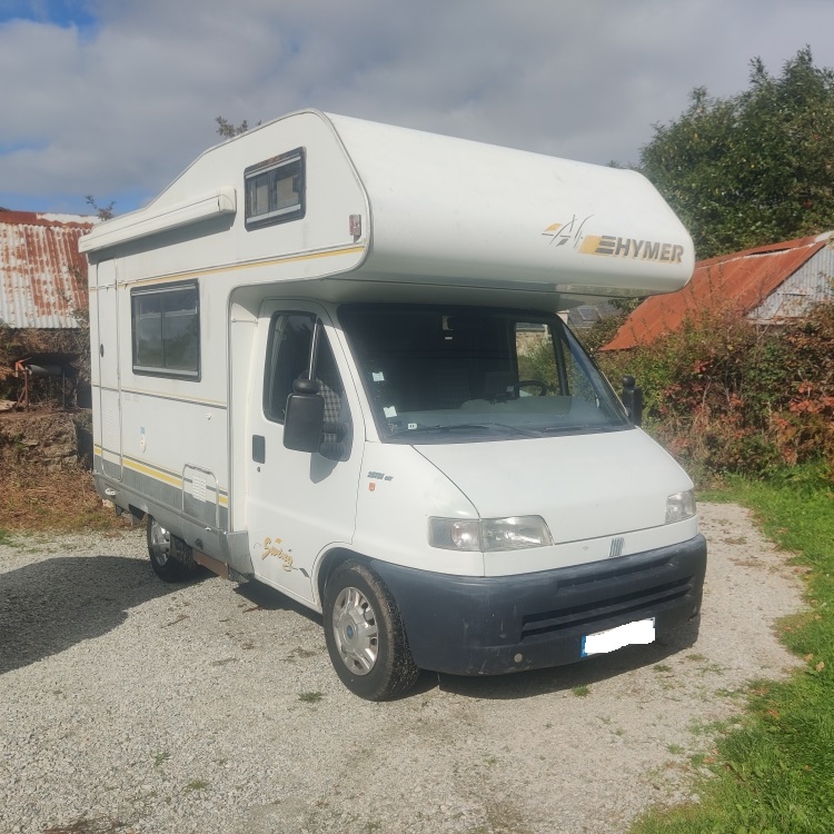 camping-car HYMER SWING COMPACT  extérieur / face avant