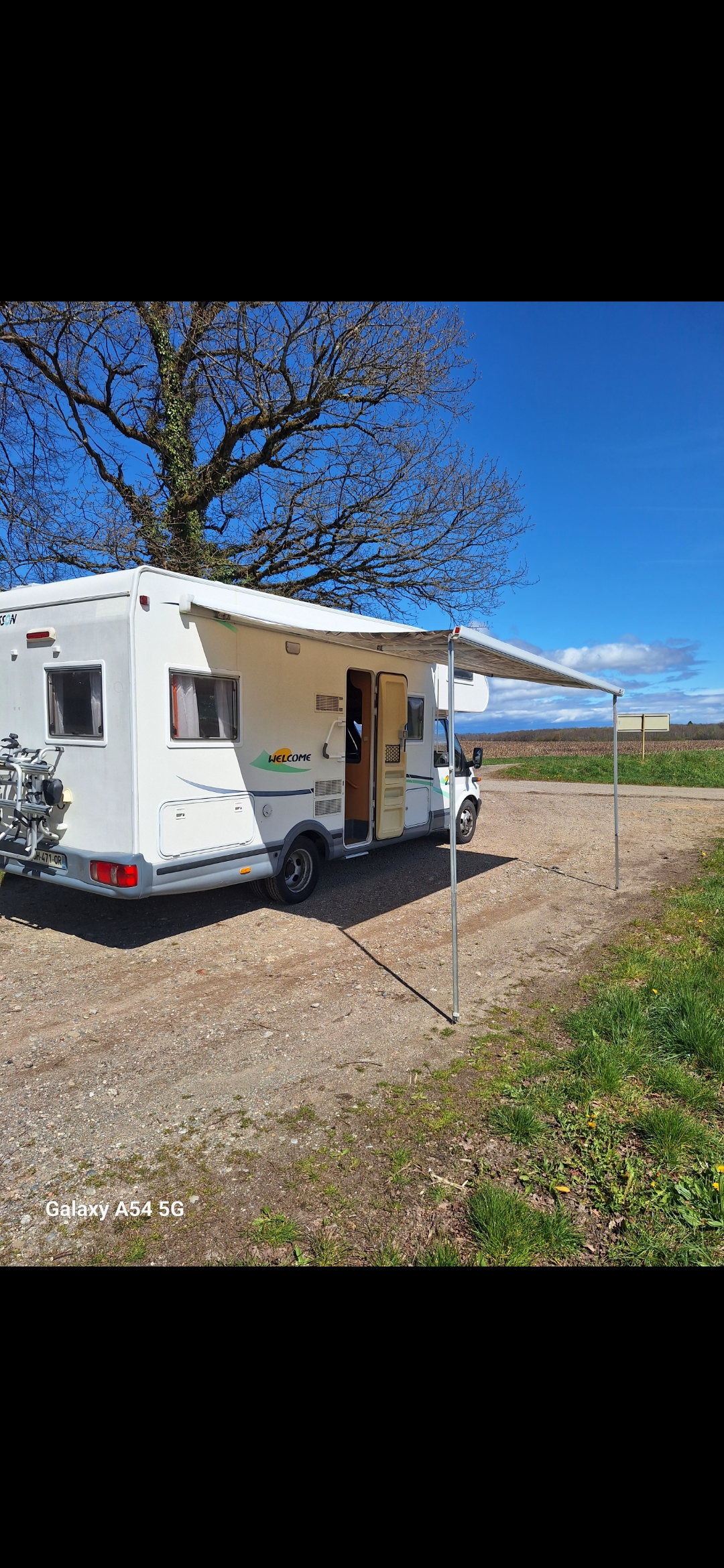 camping-car CHAUSSON WELCOME  extérieur / latéral droit