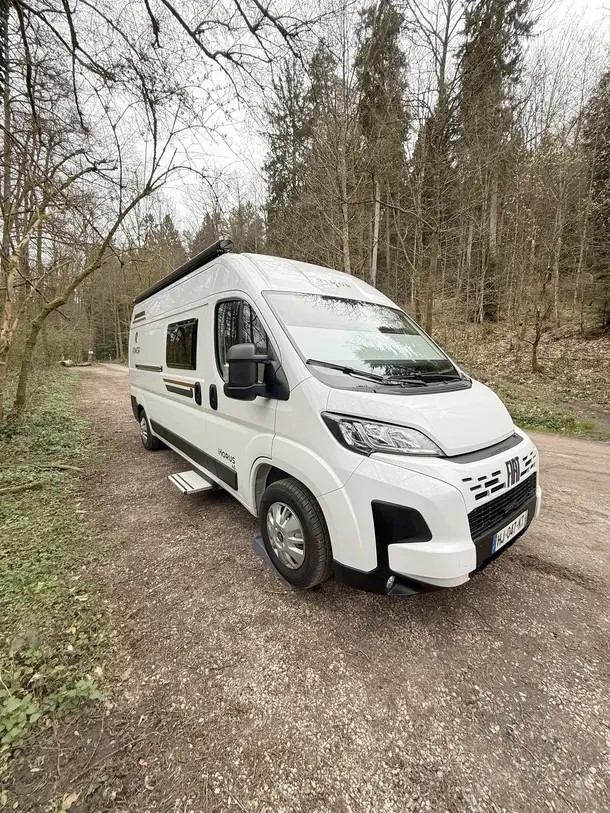 camping-car RIMOR HORUS 45  extérieur / latéral gauche