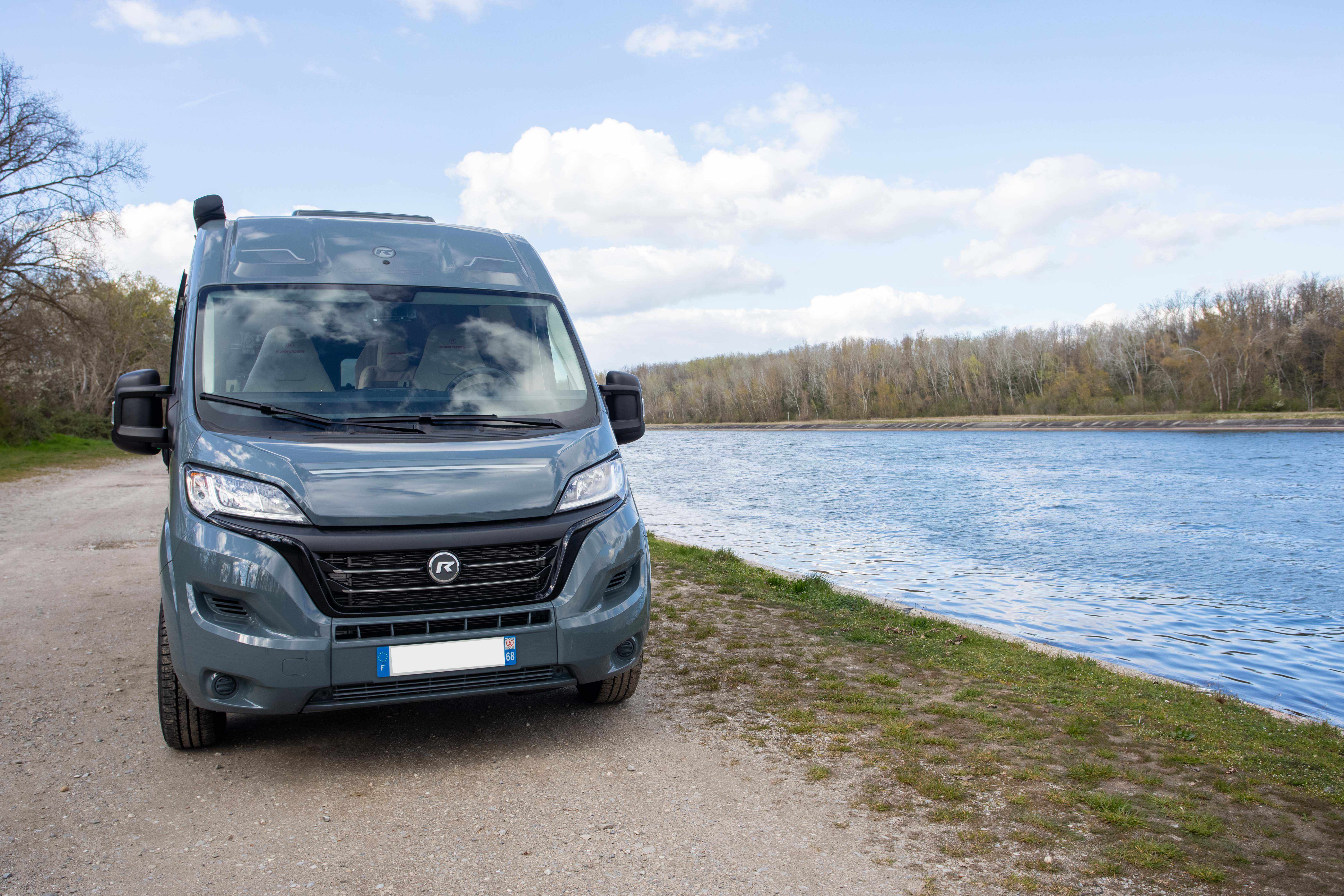 camping-car RANDGER R602  extérieur / face avant