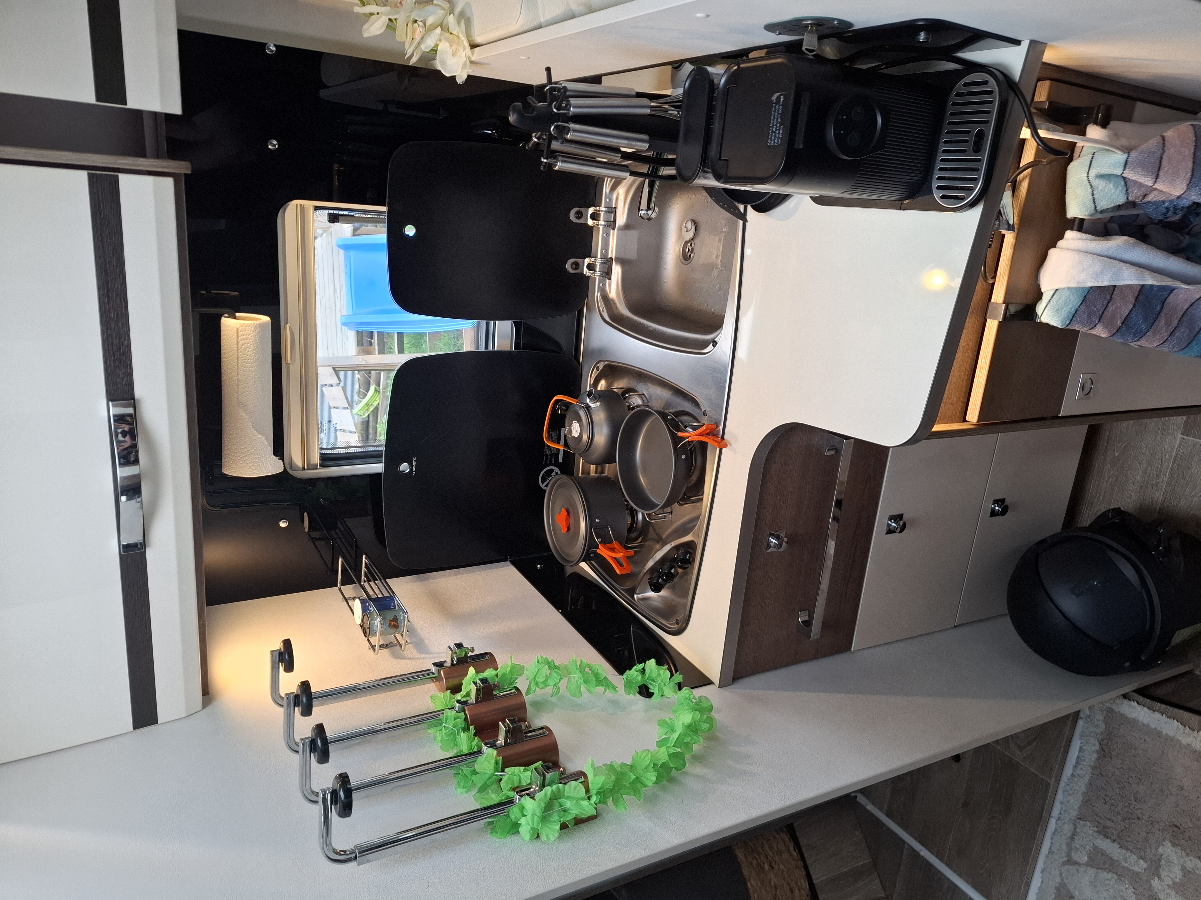 camping-car DETHLEFFS TREND T7057B  extérieur / latéral gauche