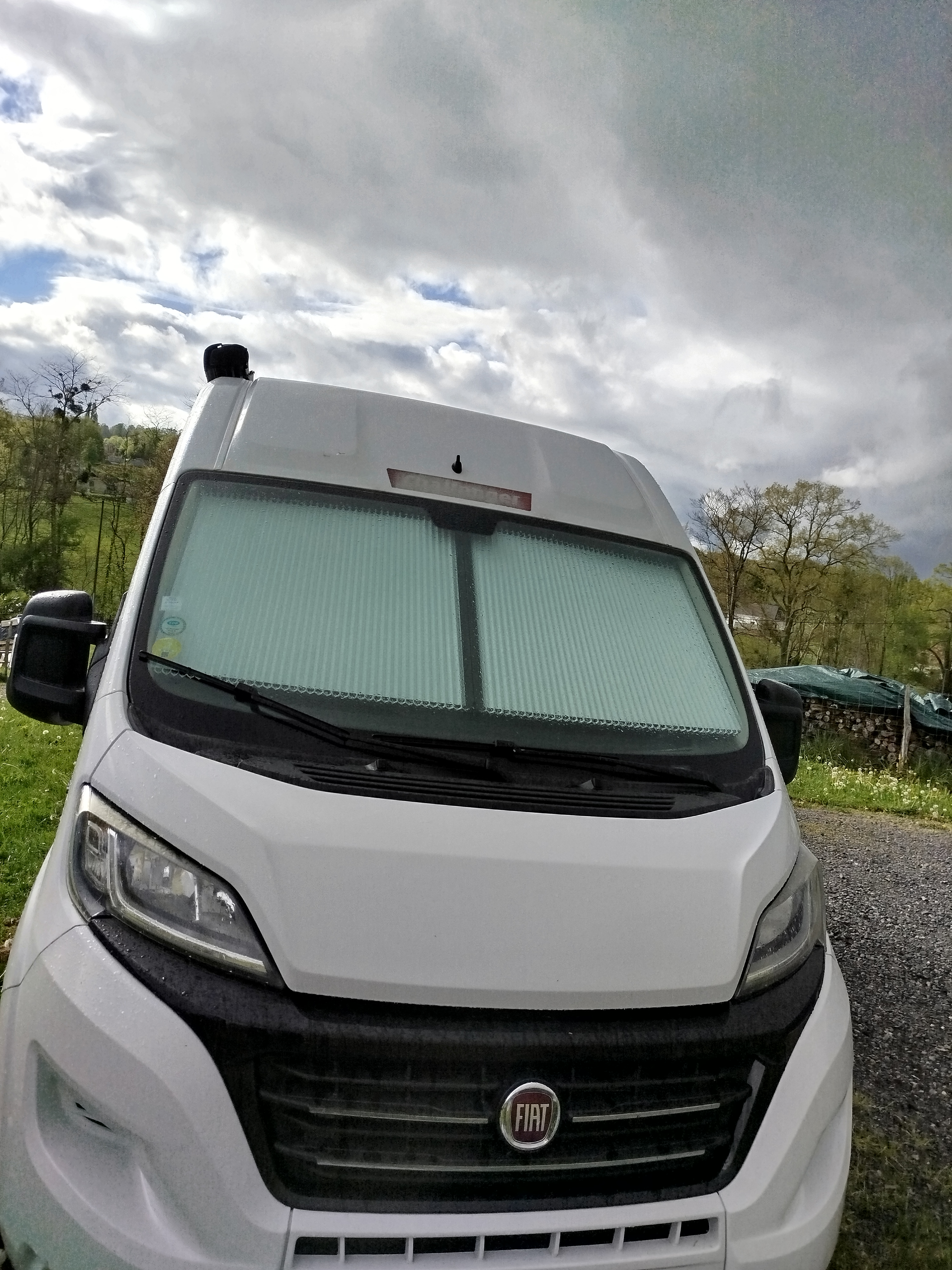 camping-car CHALLENGER VANY  extérieur / face avant