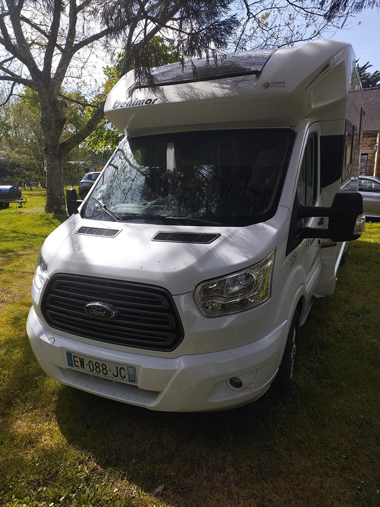 camping-car BENIMAR TESSORO 467  extérieur / face avant