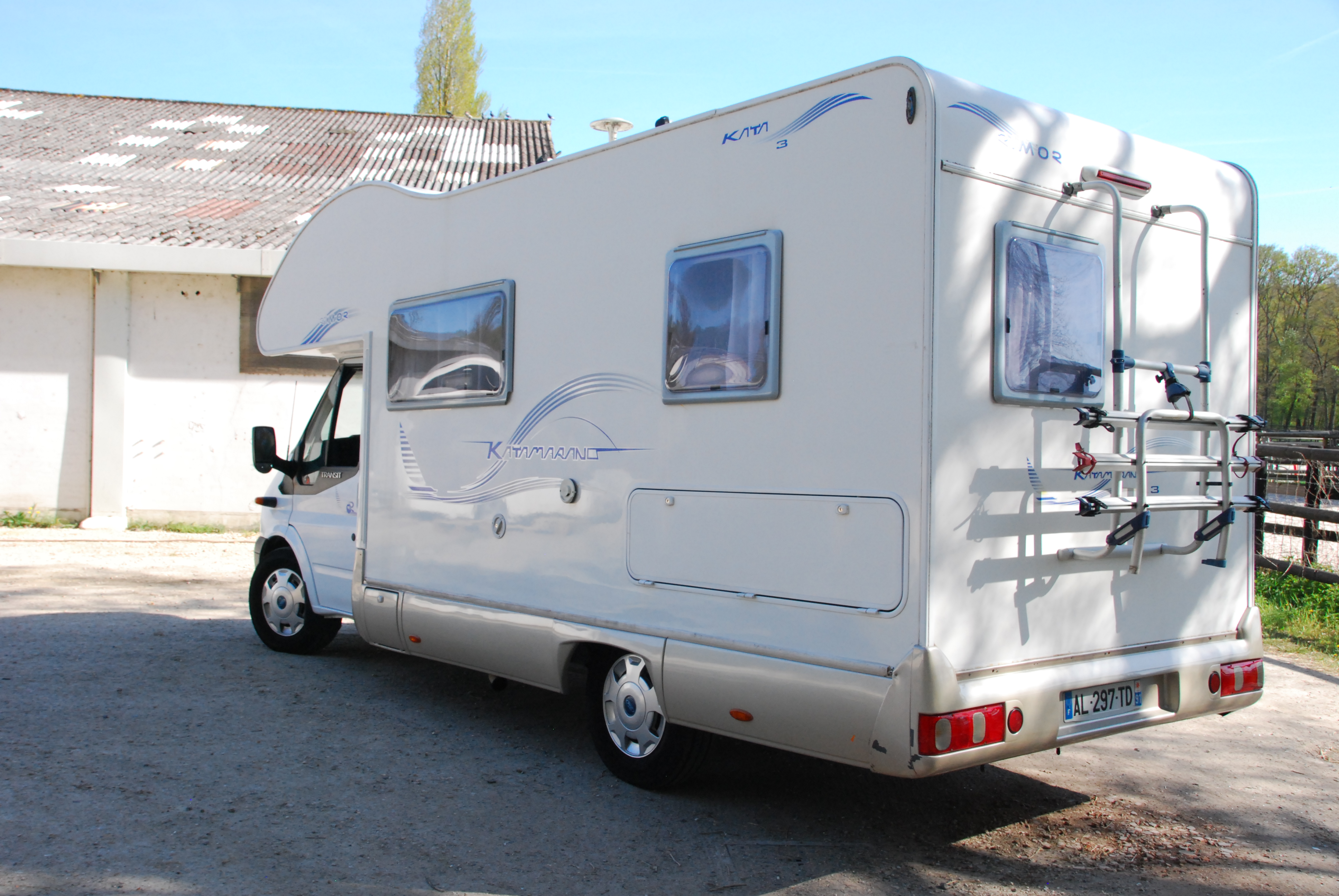 camping-car RIMOR KATARAMANO   extérieur / arrière