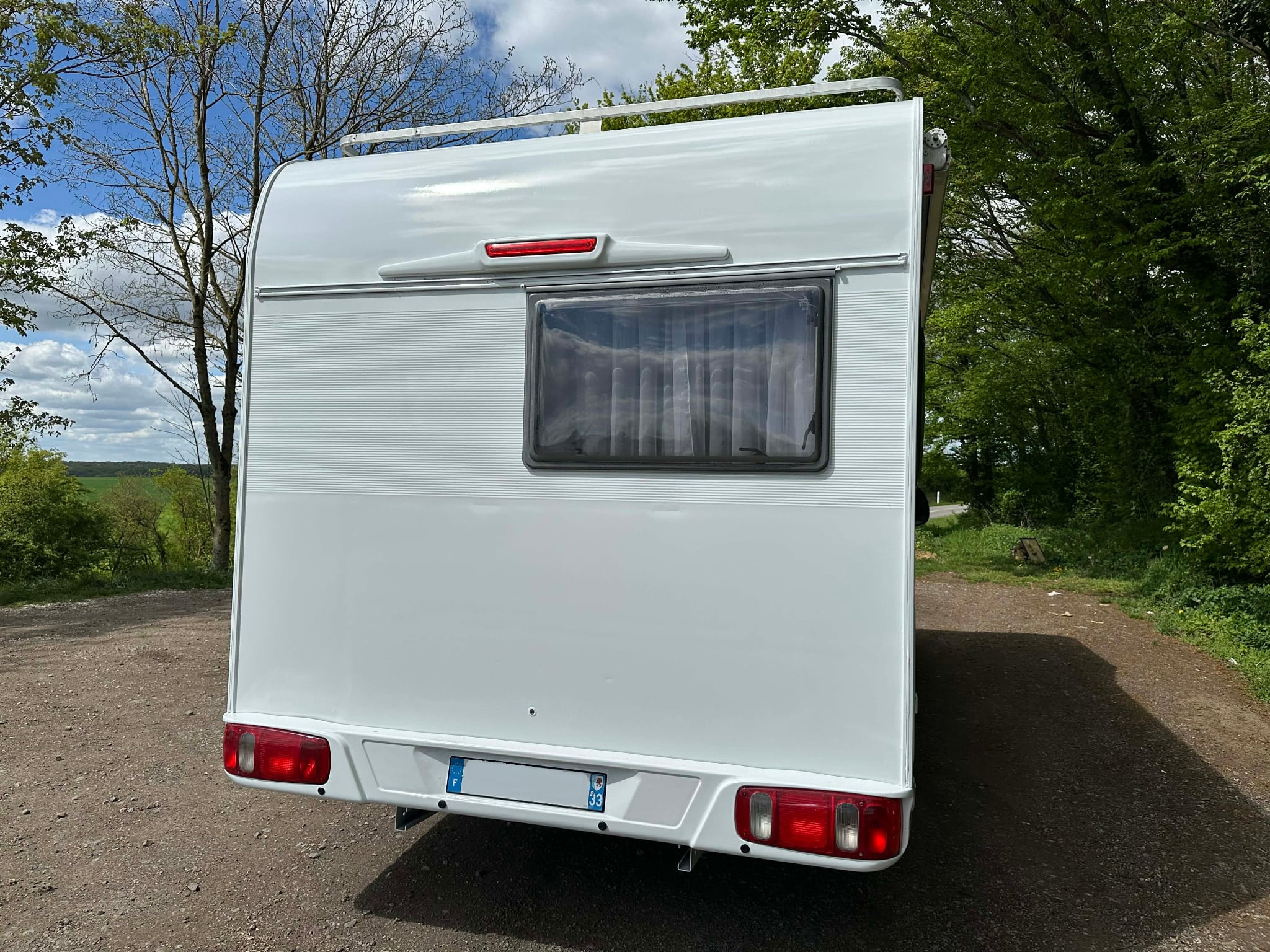 camping-car BURSTNER A574  extérieur / arrière