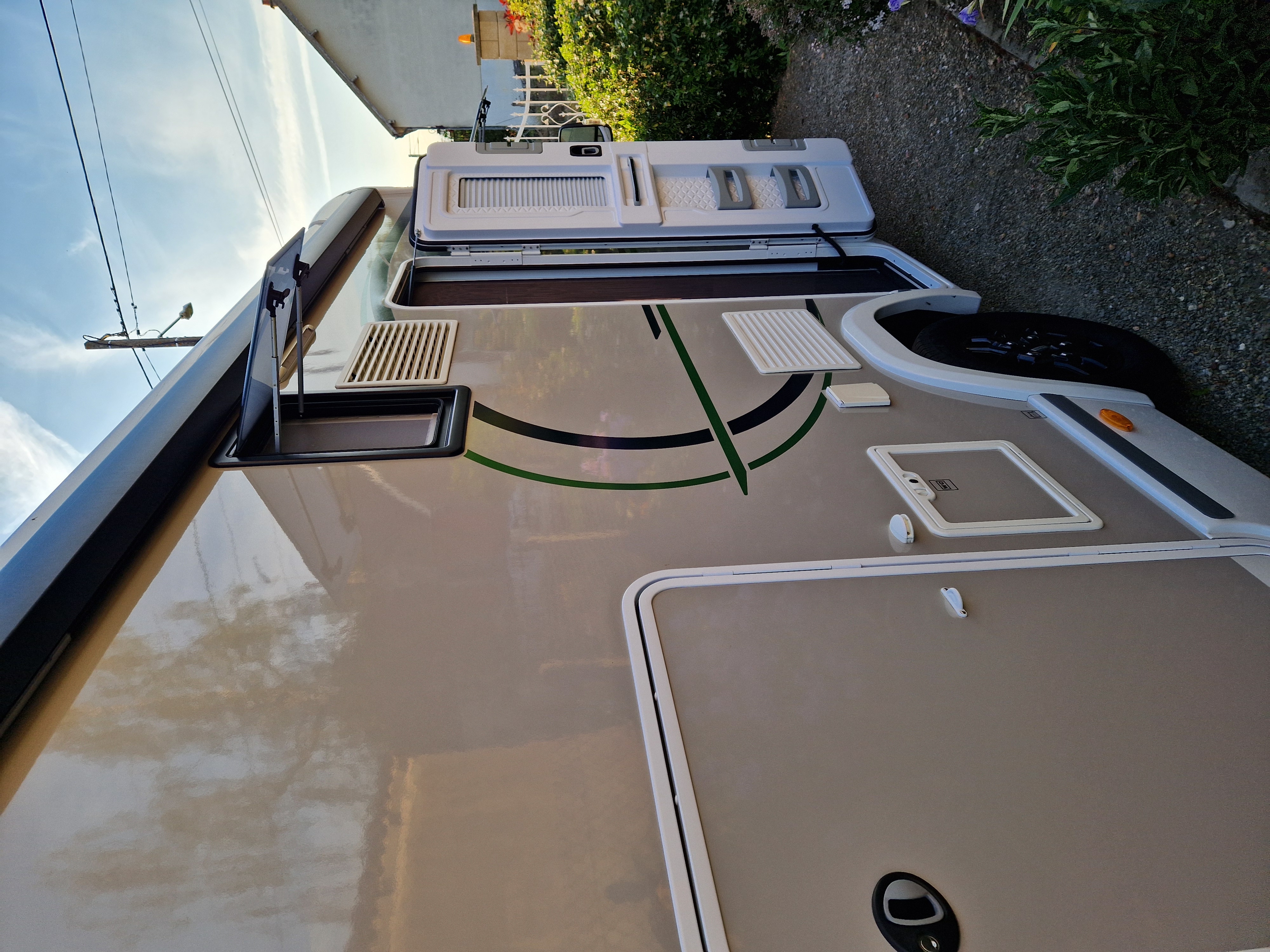camping-car CHAUSSON TITANIUM ULTIMATE 640  extérieur / arrière