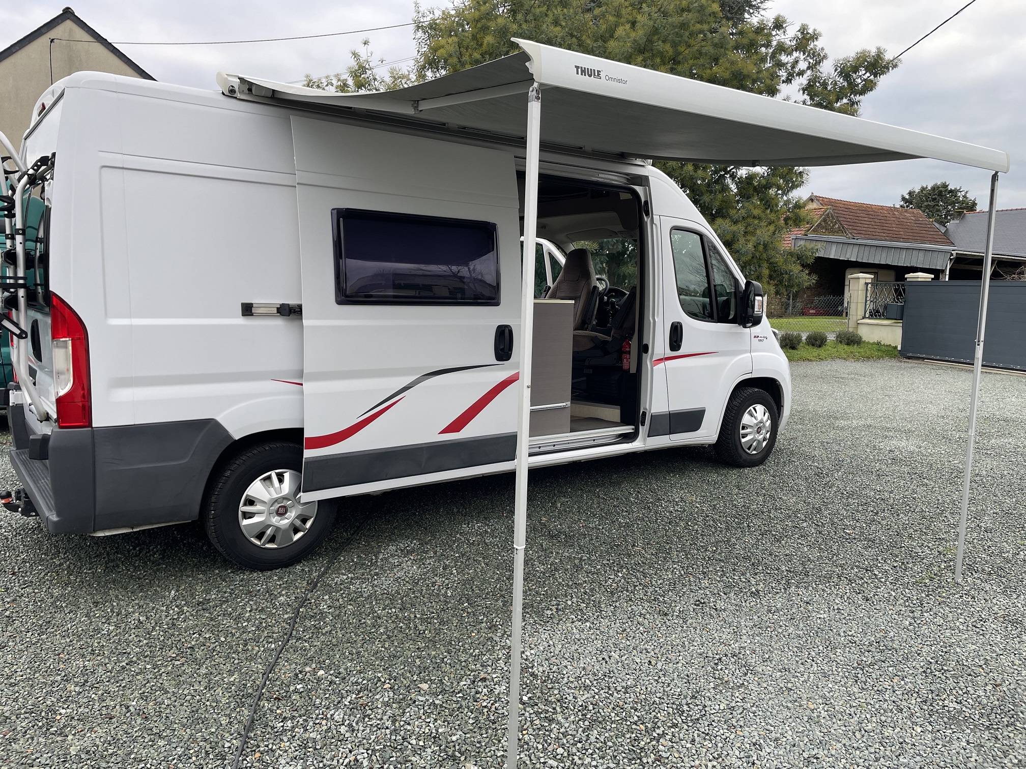 camping-car CHALLENGER VANY DUCATO  extérieur / latéral gauche