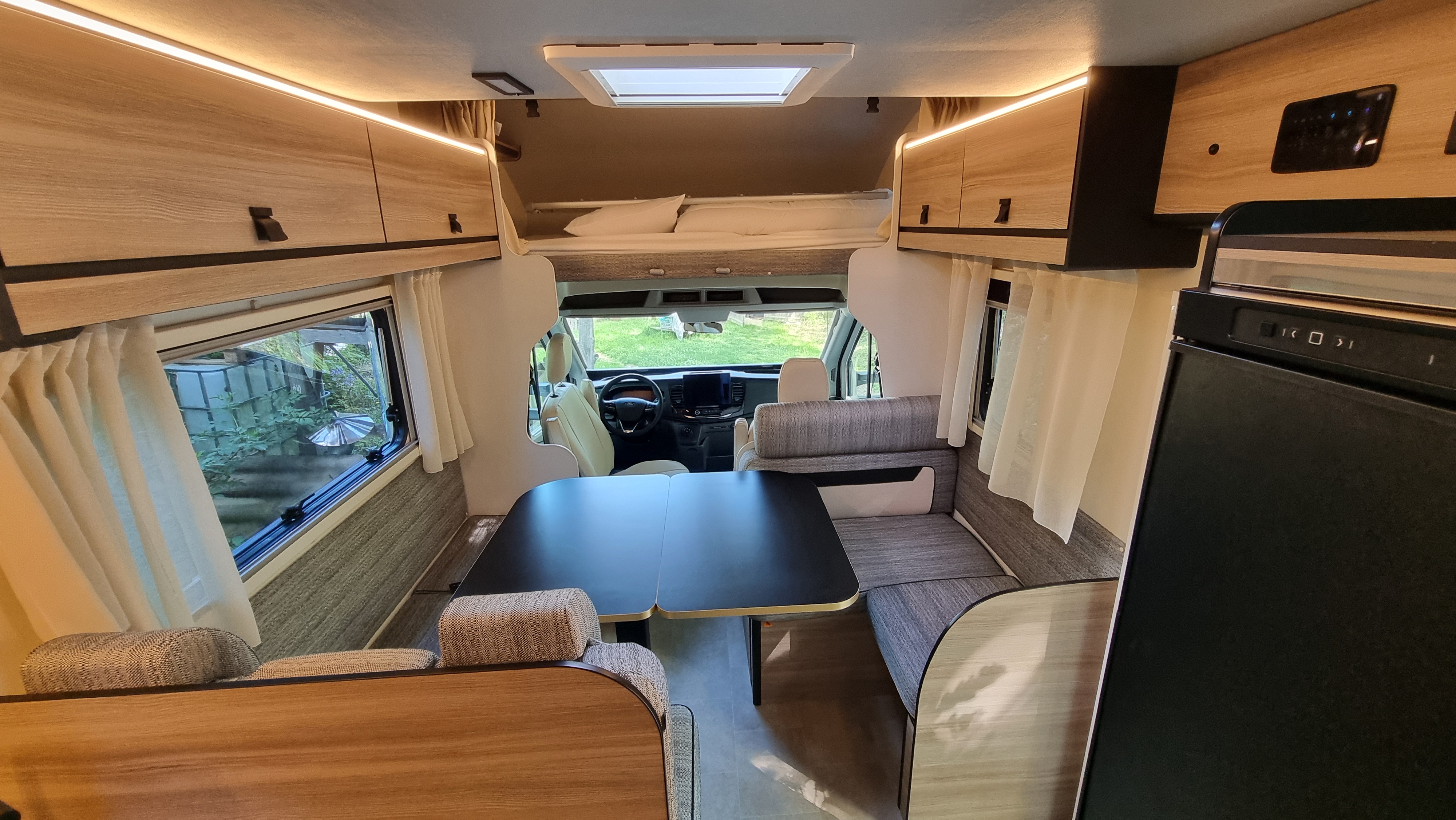 camping-car RIMOR KILIG 50  intérieur / coin salon