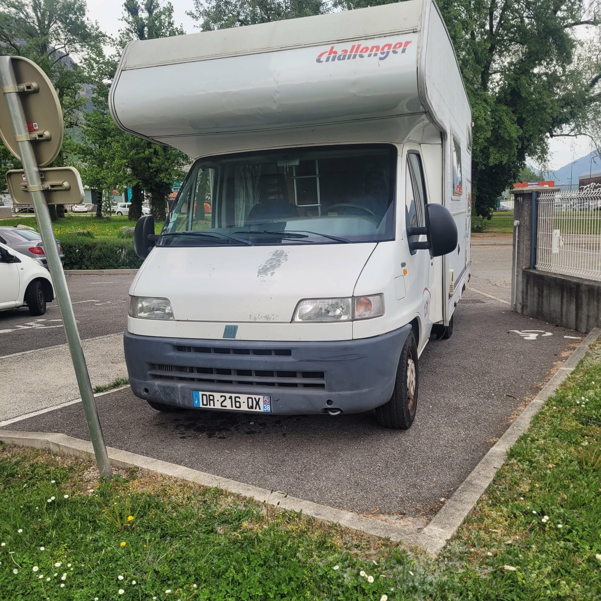 camping-car FIAT DUCATO CHALLENGER  extérieur / face avant