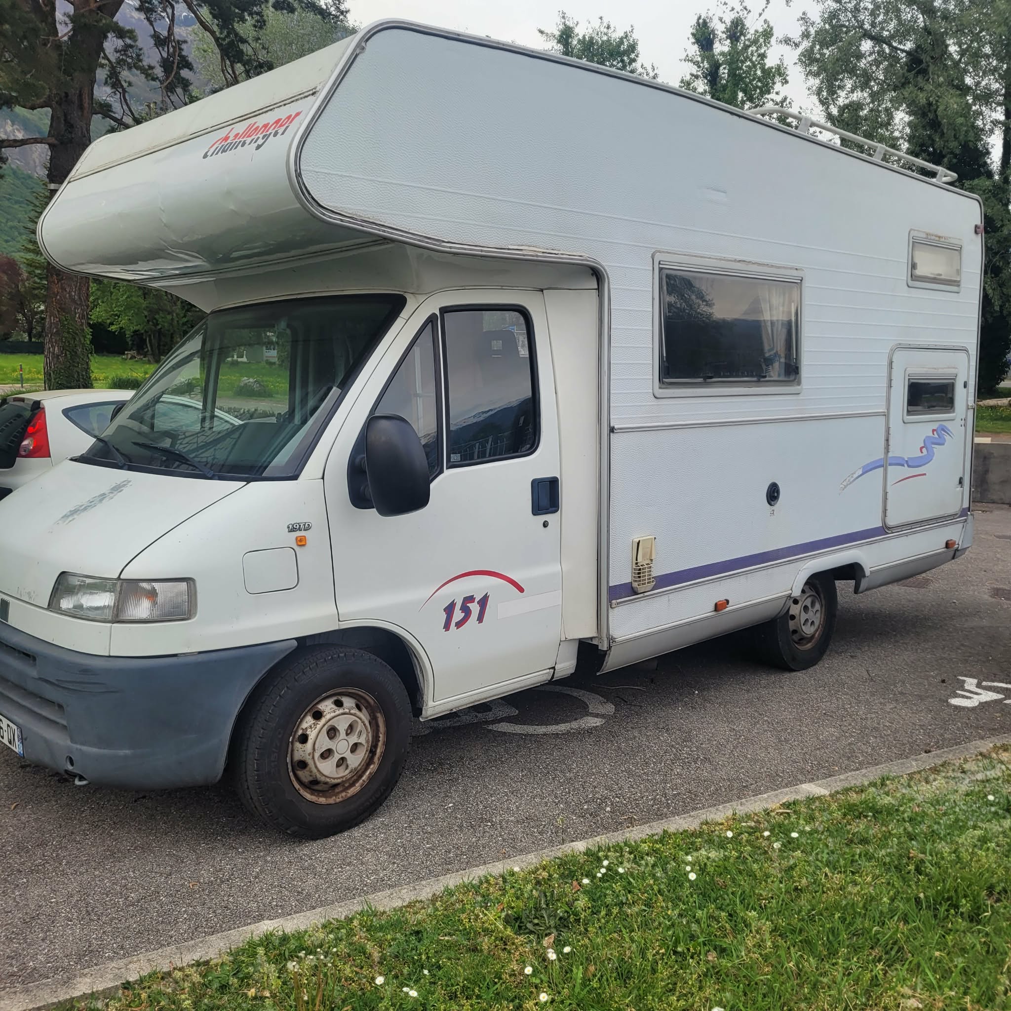 camping-car FIAT DUCATO CHALLENGER  extérieur / latéral droit