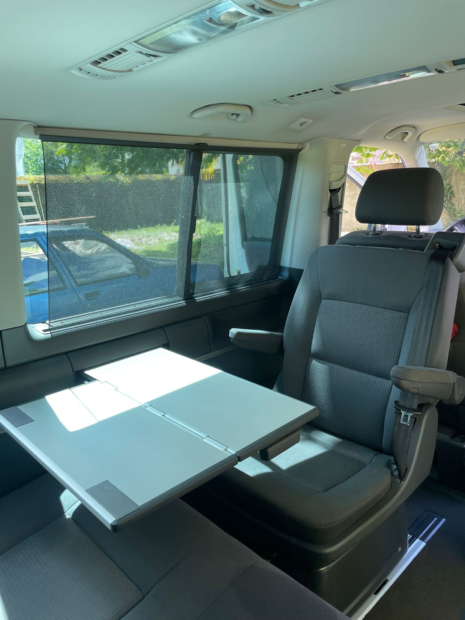 camping-car MULTIVAN T5  intérieur / coin salon