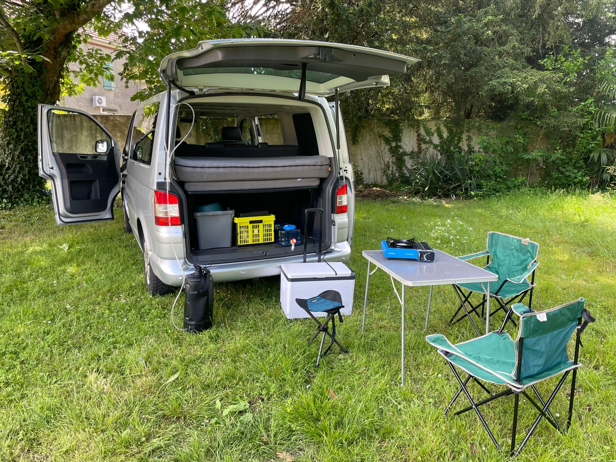 camping-car MULTIVAN T5  intérieur / salle de bain  et wc