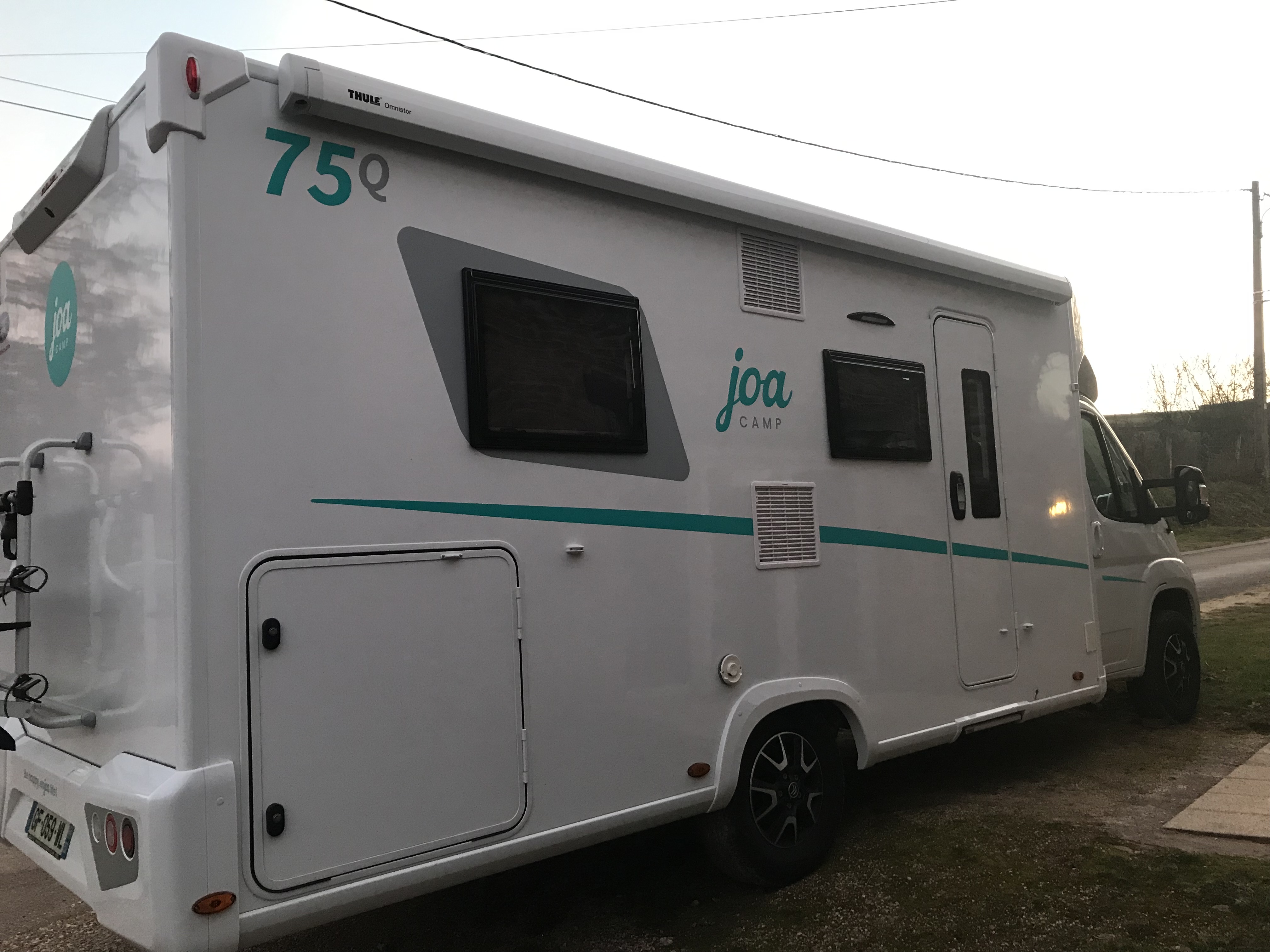 camping-car JOA CAMP 75Q  extérieur / latéral droit