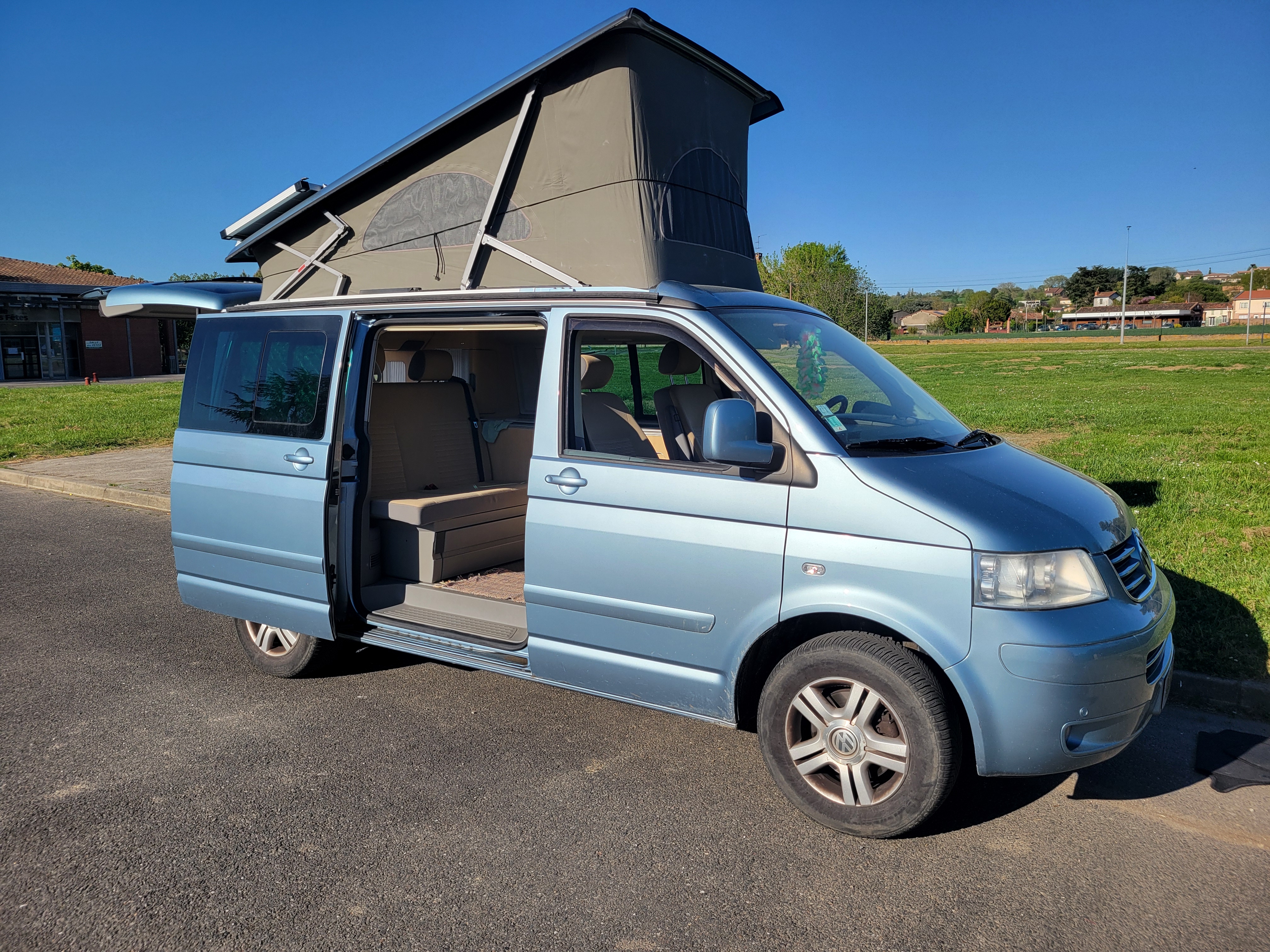 camping-car VOLKSWAGEN T5 CALIFORNIA  extérieur / latéral gauche