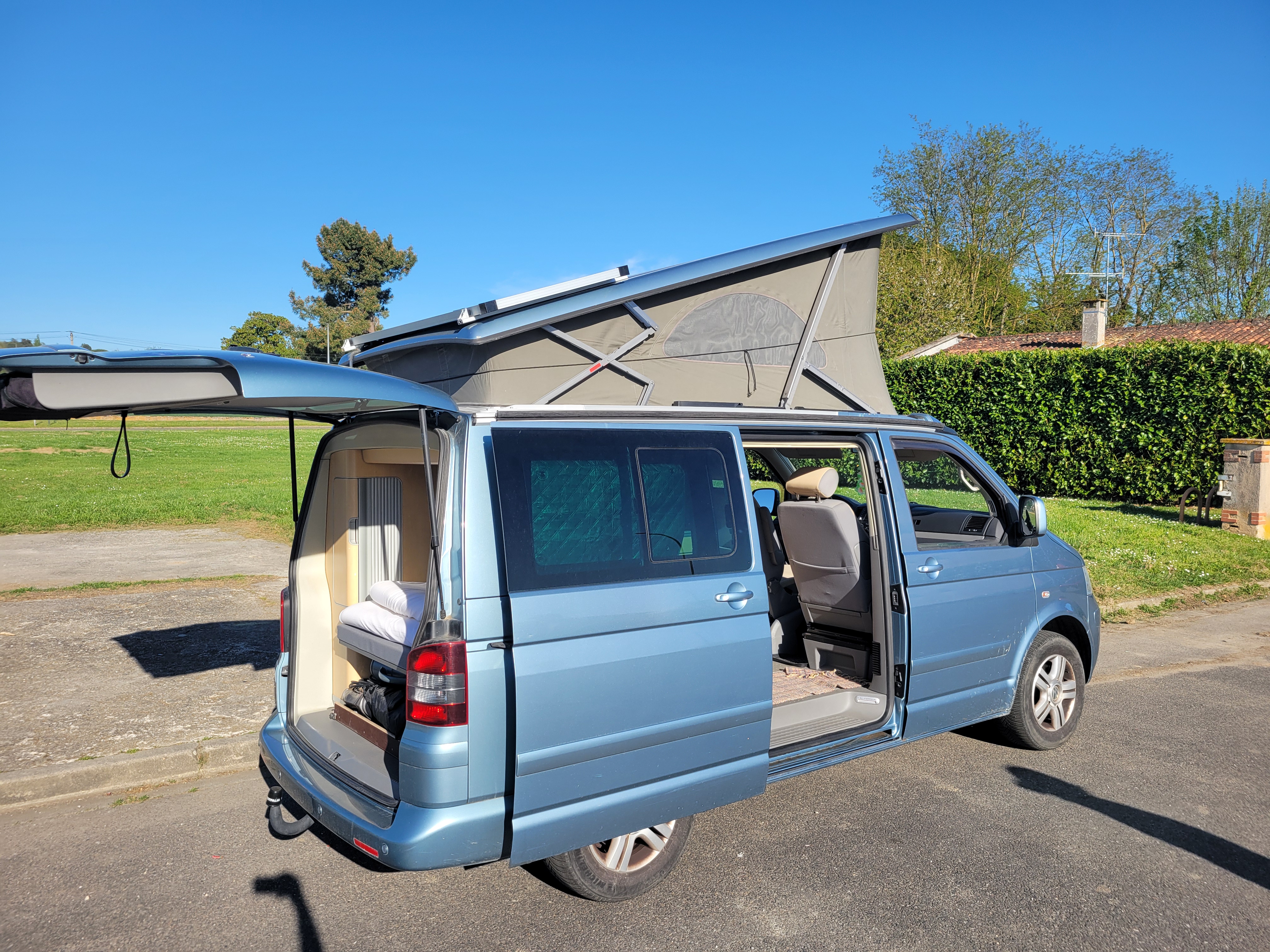 camping-car VOLKSWAGEN T5 CALIFORNIA  extérieur / latéral droit