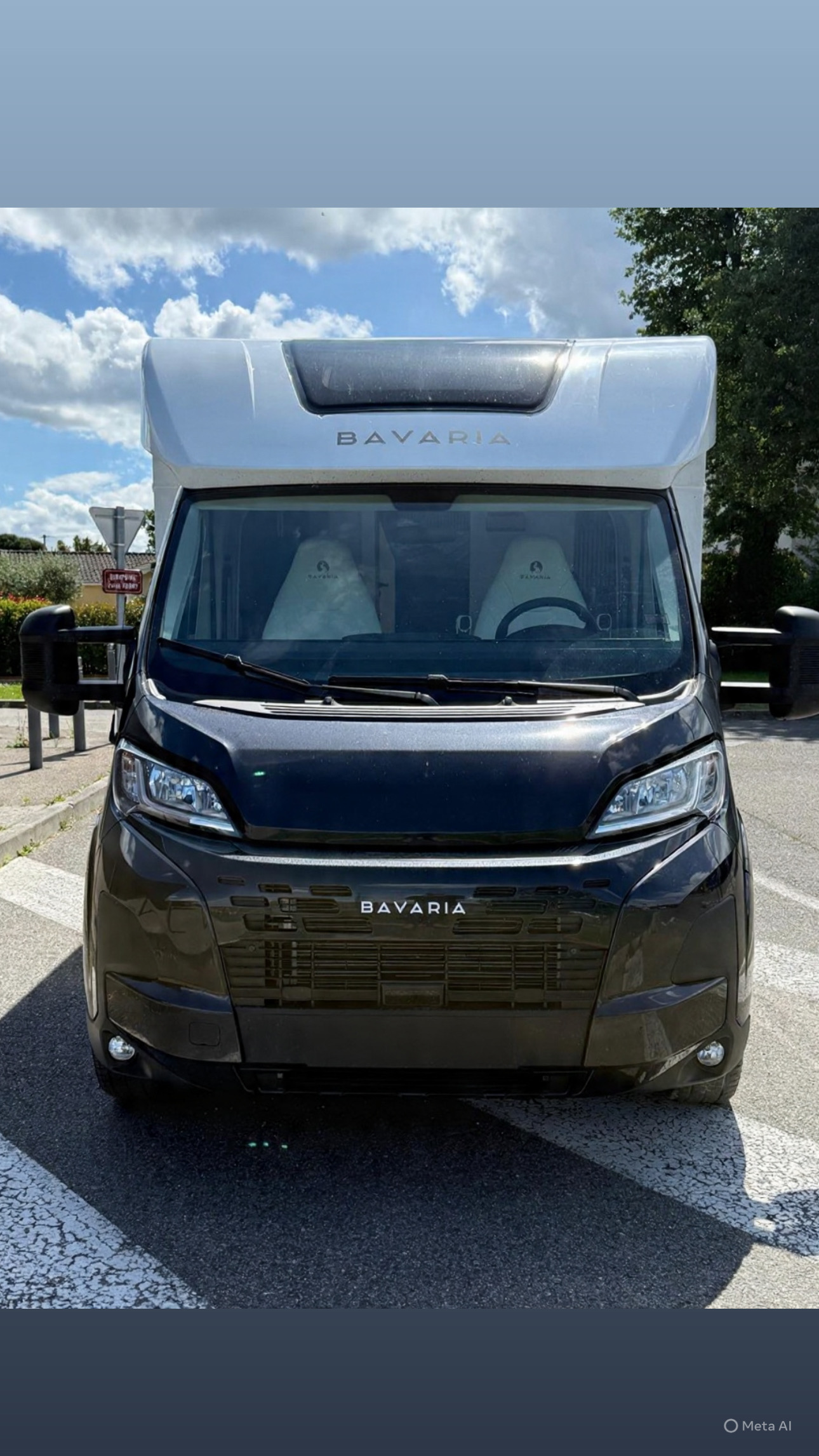 camping-car BAVARIA T720 FGJ NOMADE  extérieur / face avant
