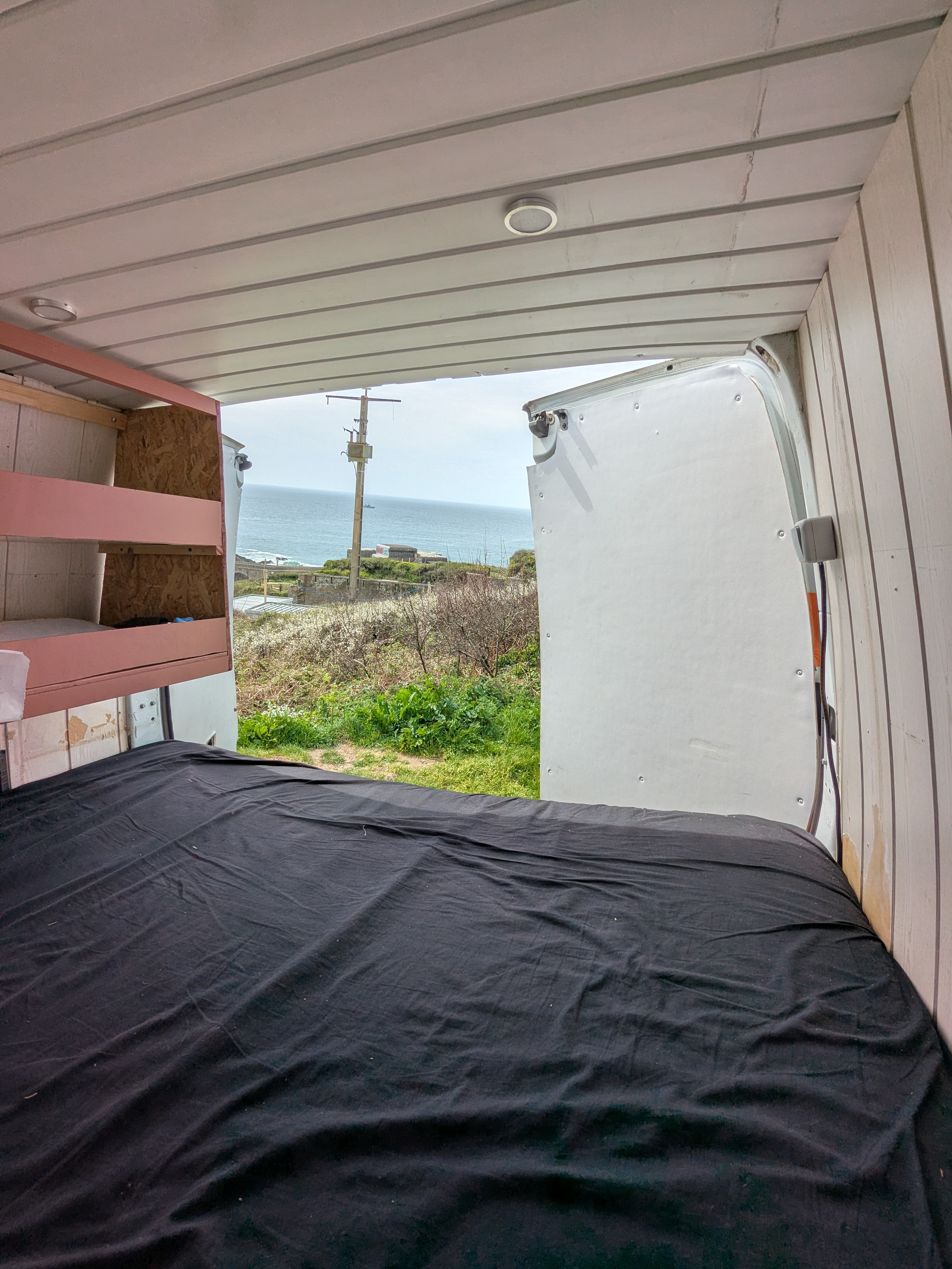 camping-car RENAULT MASTER  extérieur / arrière