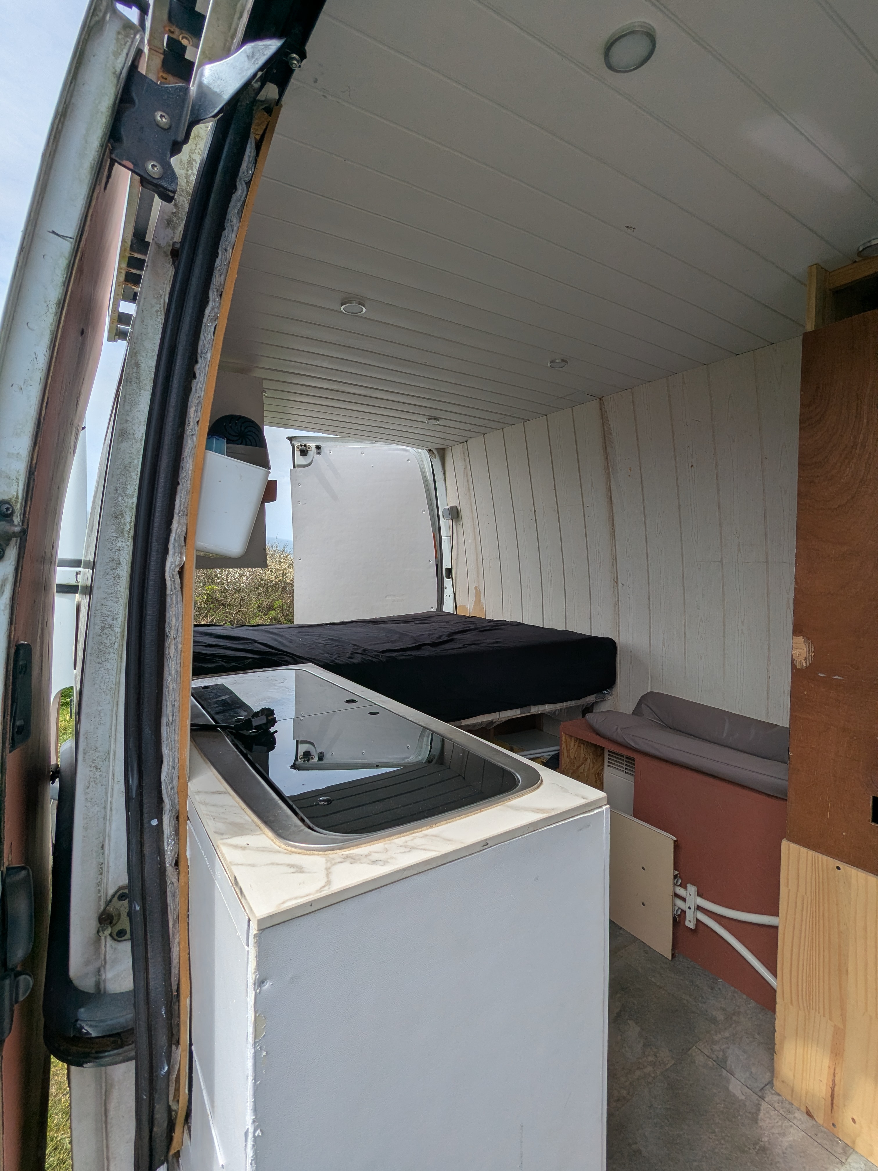 camping-car RENAULT MASTER  intérieur / coin salon