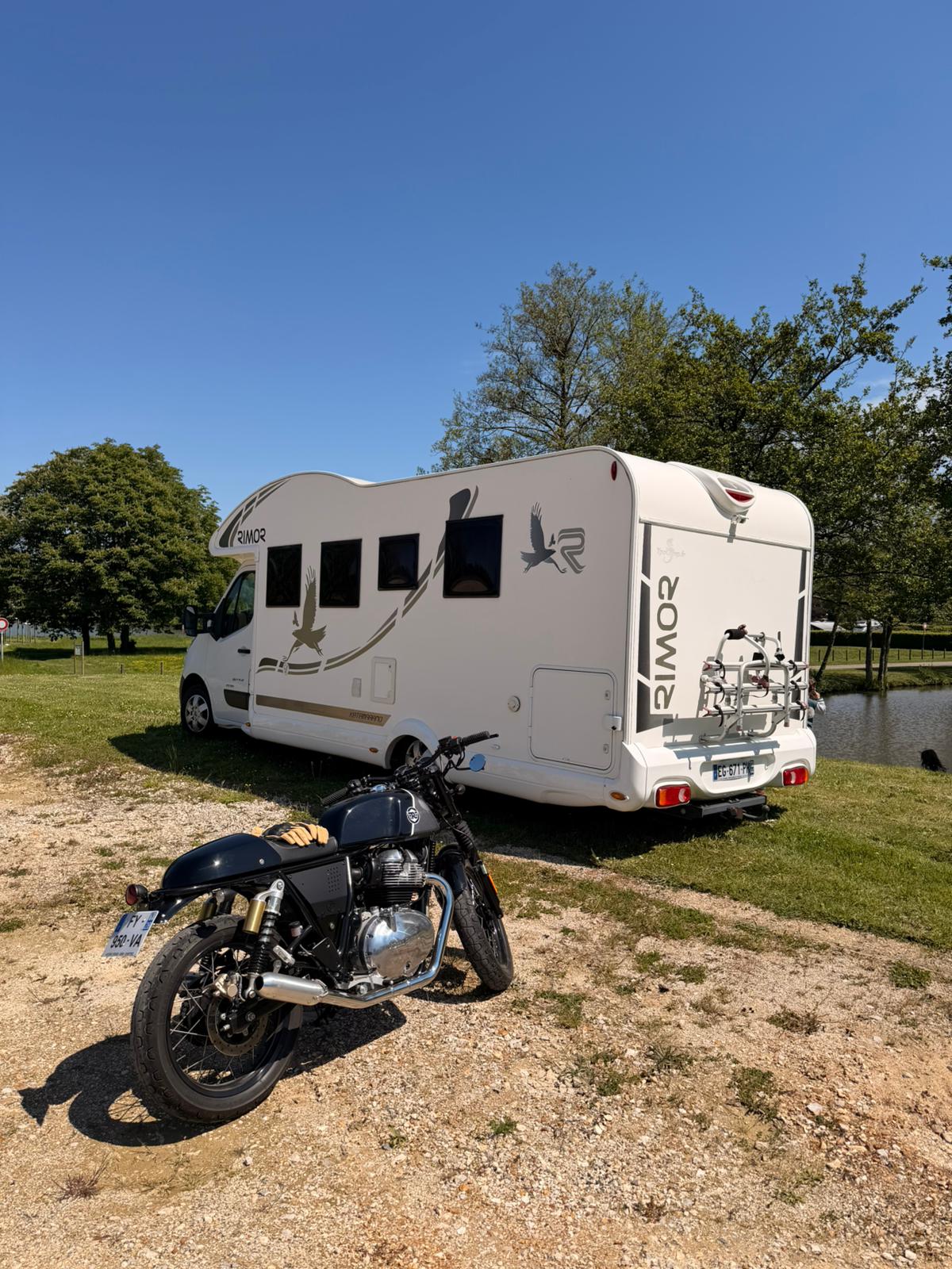 camping-car RIMOR KATANAMARO  extérieur / latéral gauche